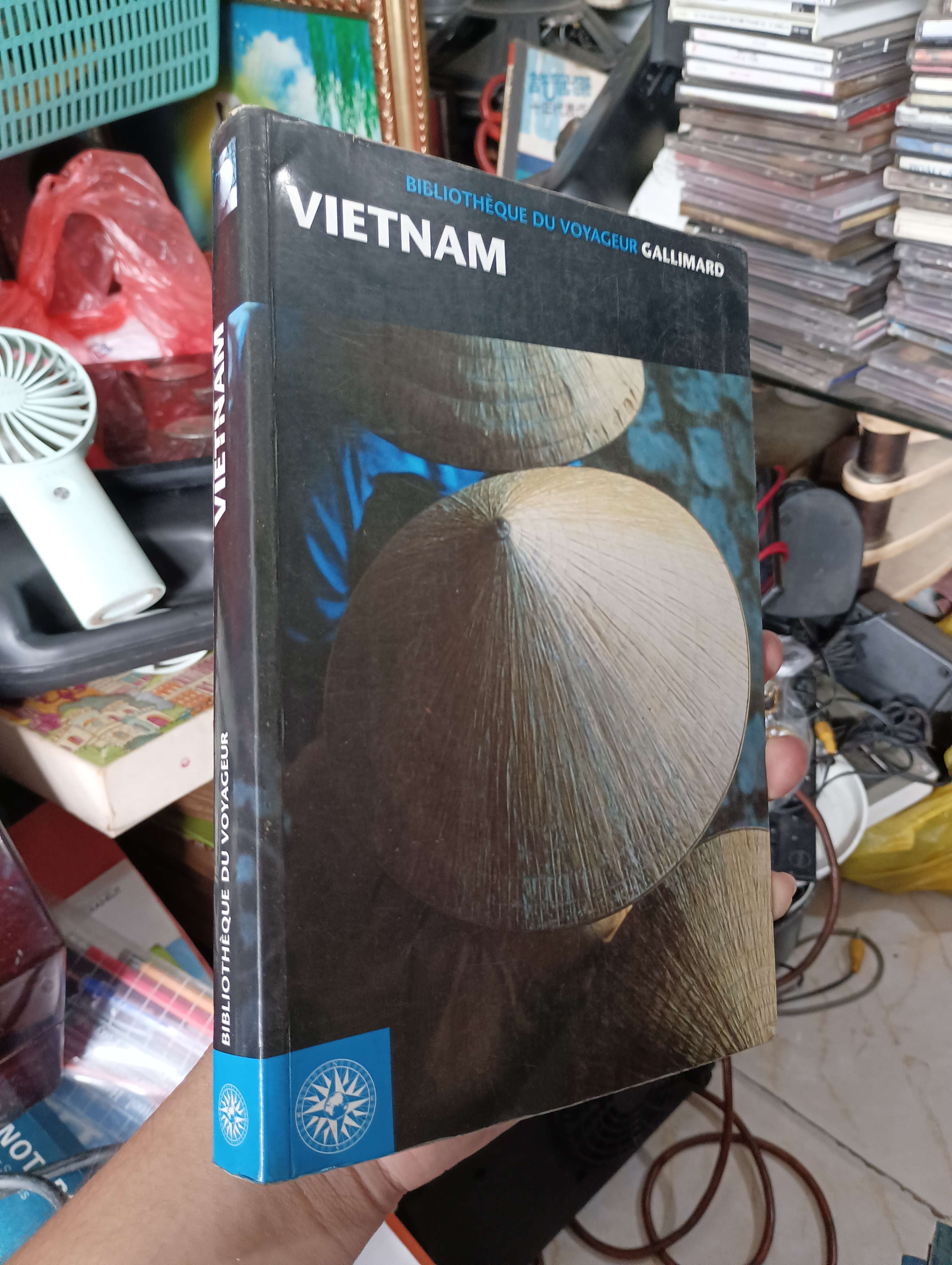 VIETNAM - BIBLIOTHÈQUE DU VOYAGEUR GALLIMARD (Sách ngoại) KSX