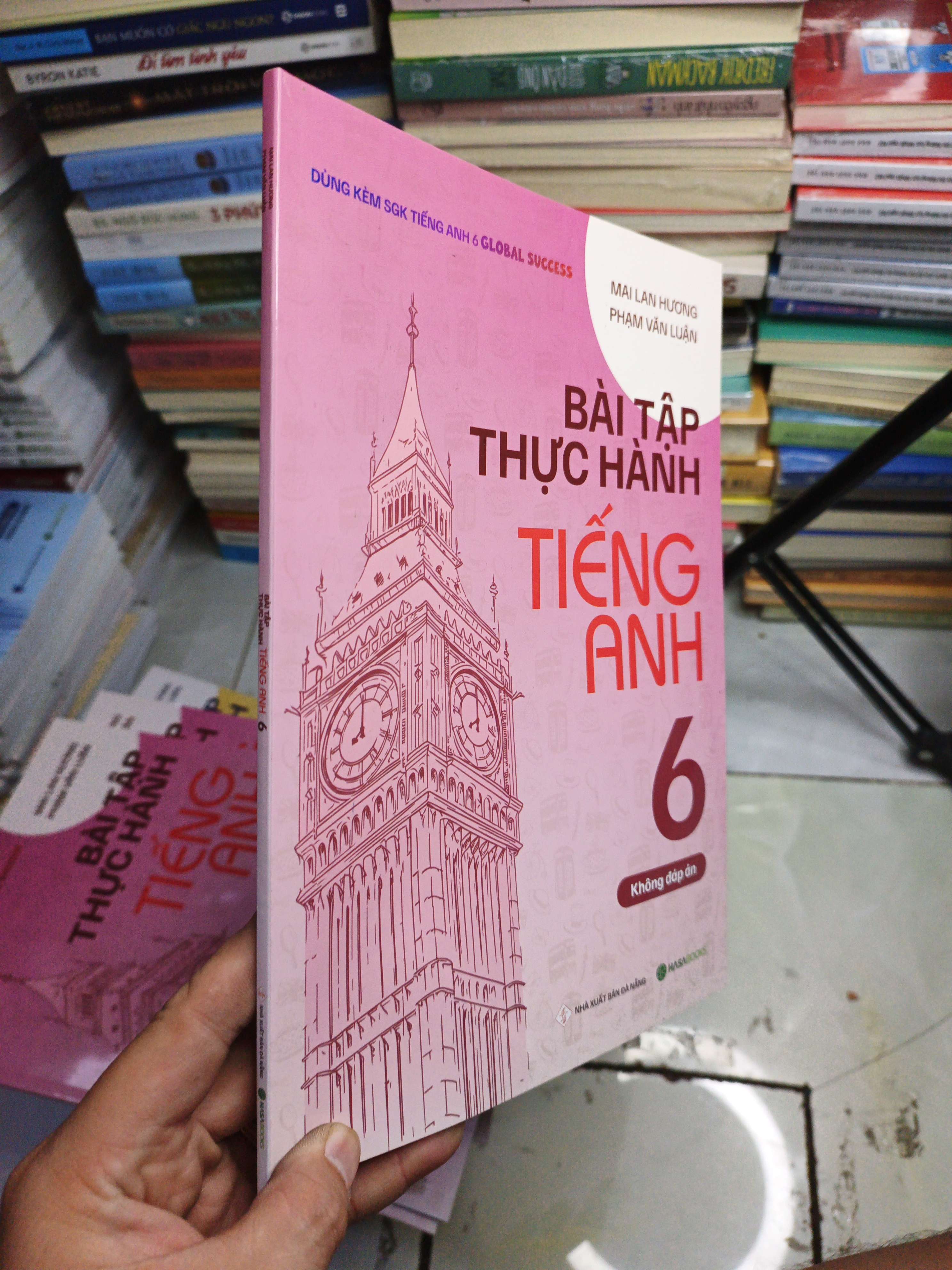 Bài Tập Thực Hành Tiếng Anh 6 Không Đáp Án - Mai Lan Hương, Phạm Văn Luận mới 90% (Sách tự học tiếng Anh) NENA