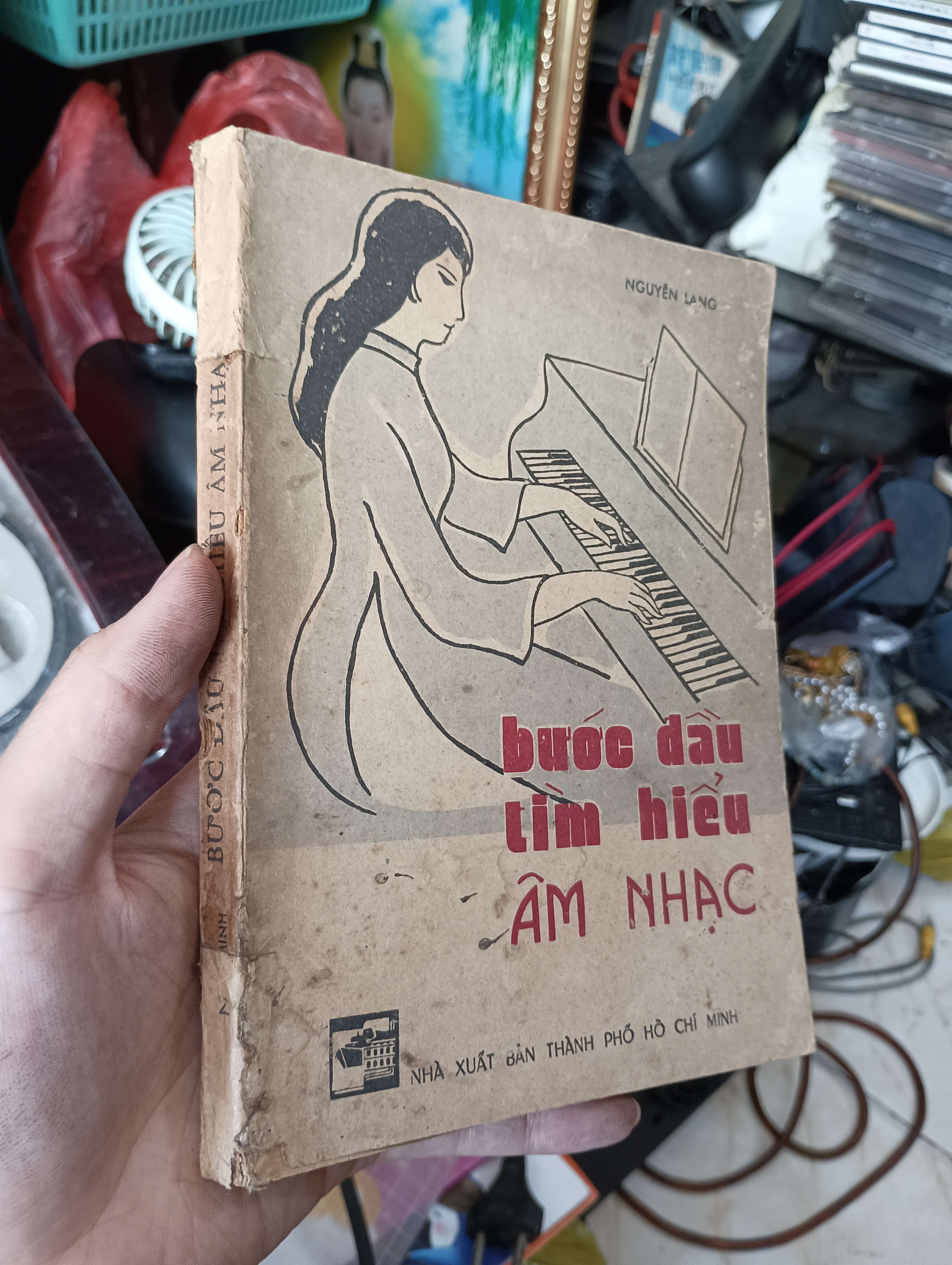 Bước đầu tìm hiểu Âm nhạc - Nguyễn Lang 1984 (Sách kiến thức tổng hợp) KSX