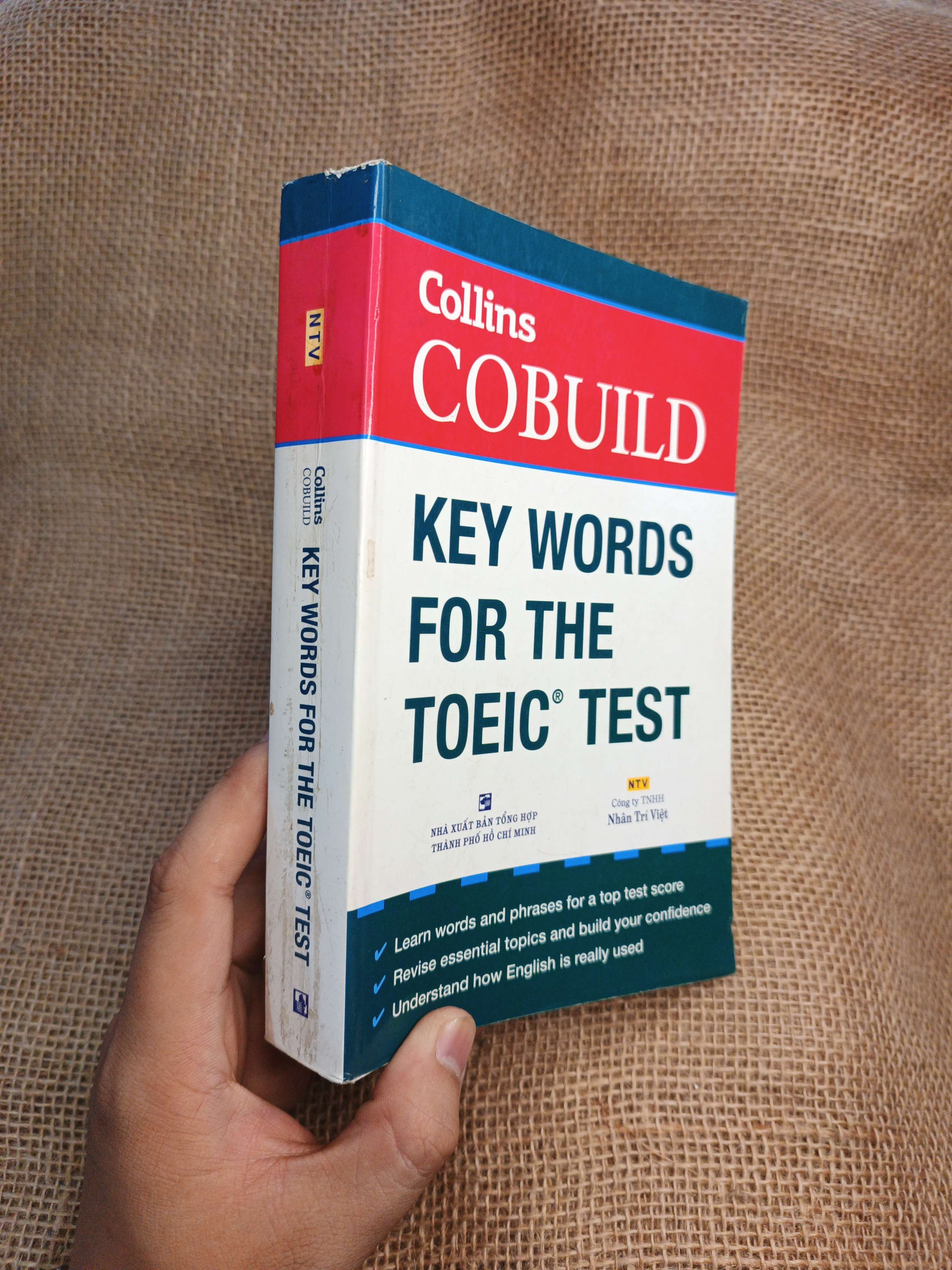 Collins Cobuild Key Words For The Toeic Test 2013 mới 80% ố lỗi gấp trang (Sách tự học tiếng Anh) HLSC