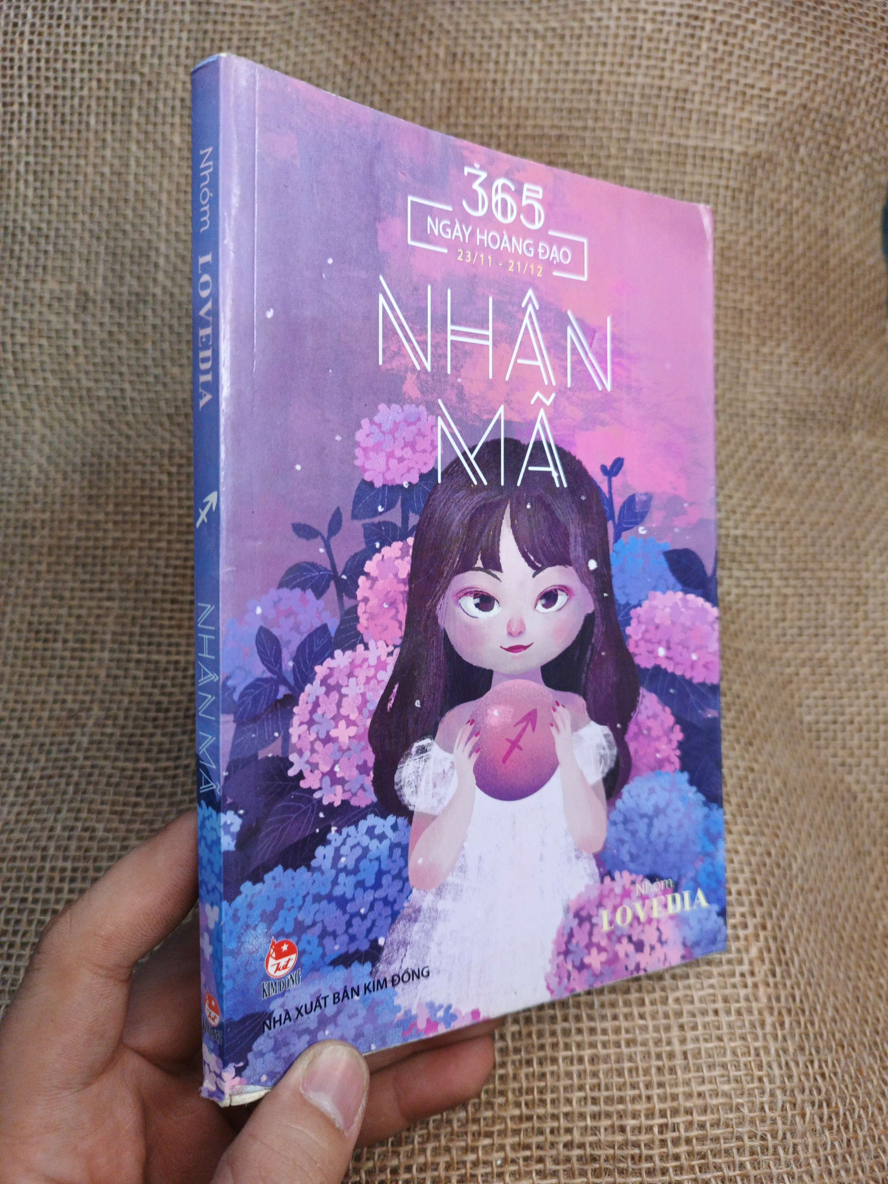 365 Ngày Hoàng Đạo Nhân Mã - Nhóm Lovedia 2016 mới 80% ố nhẹ (Sách văn học) HLSC