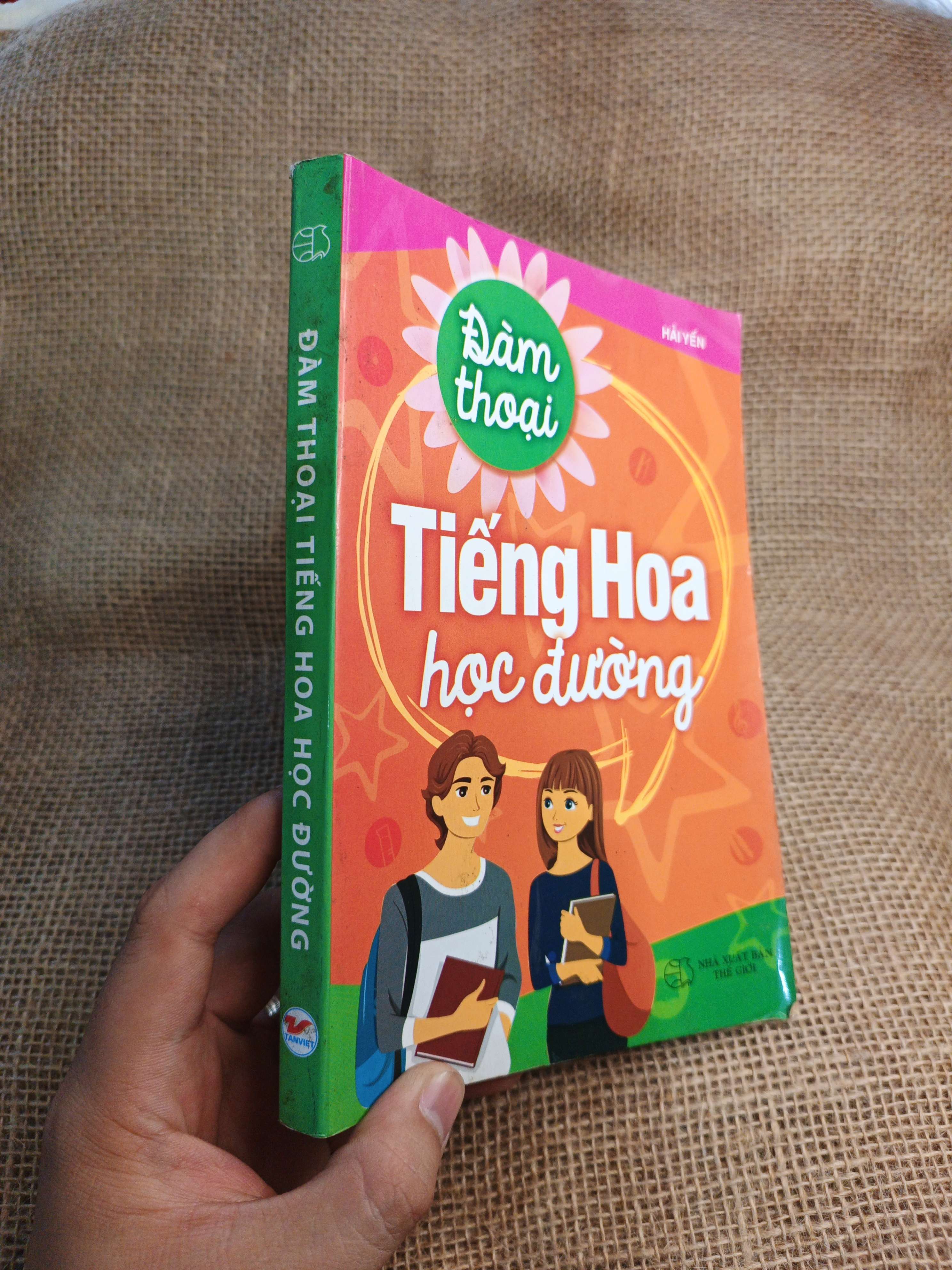 Đàm Thoại Tiếng Hoa Học Đường - Hải Yến 2015 mới 80% ố bẩn nhẹ (Sách học ngoại ngữ khác) HLSC