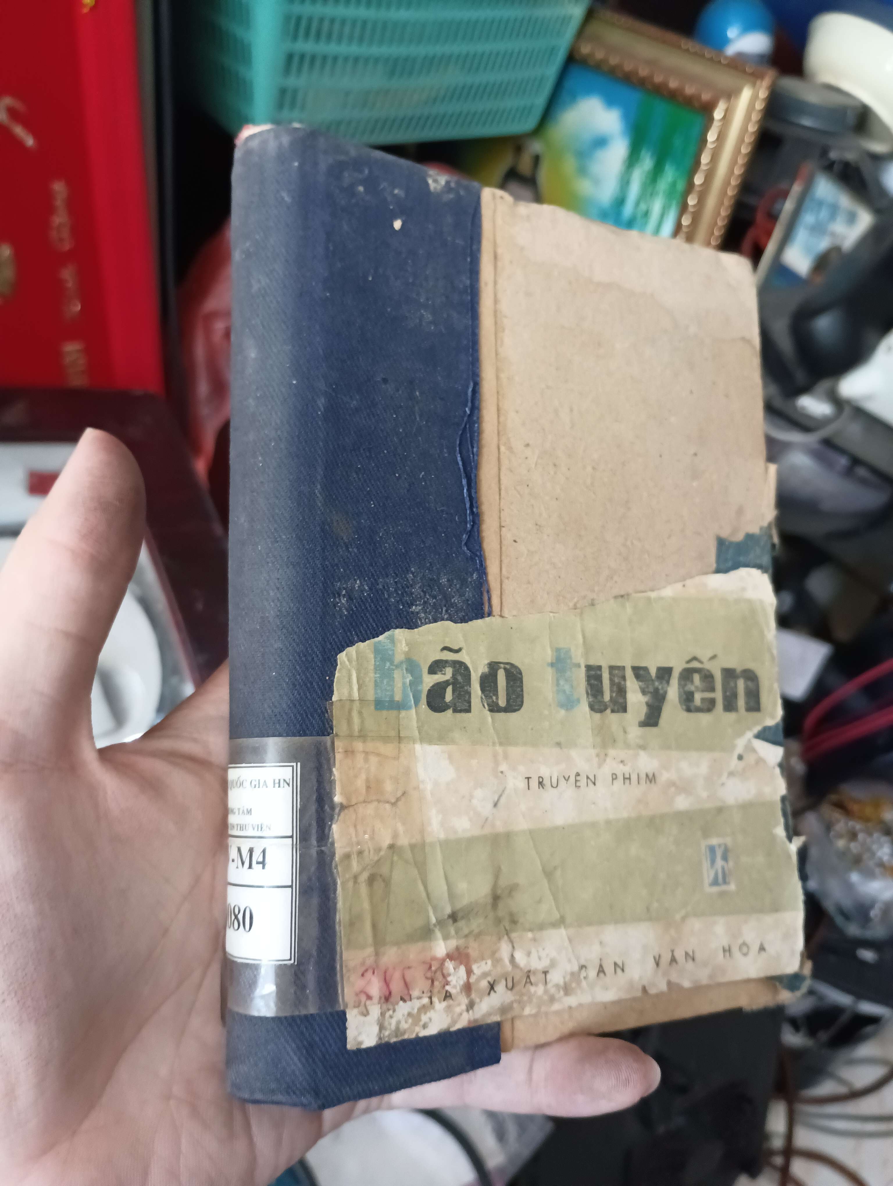 Bão tuyến (Truyện phim) 1976 (Sách văn học) KSX
