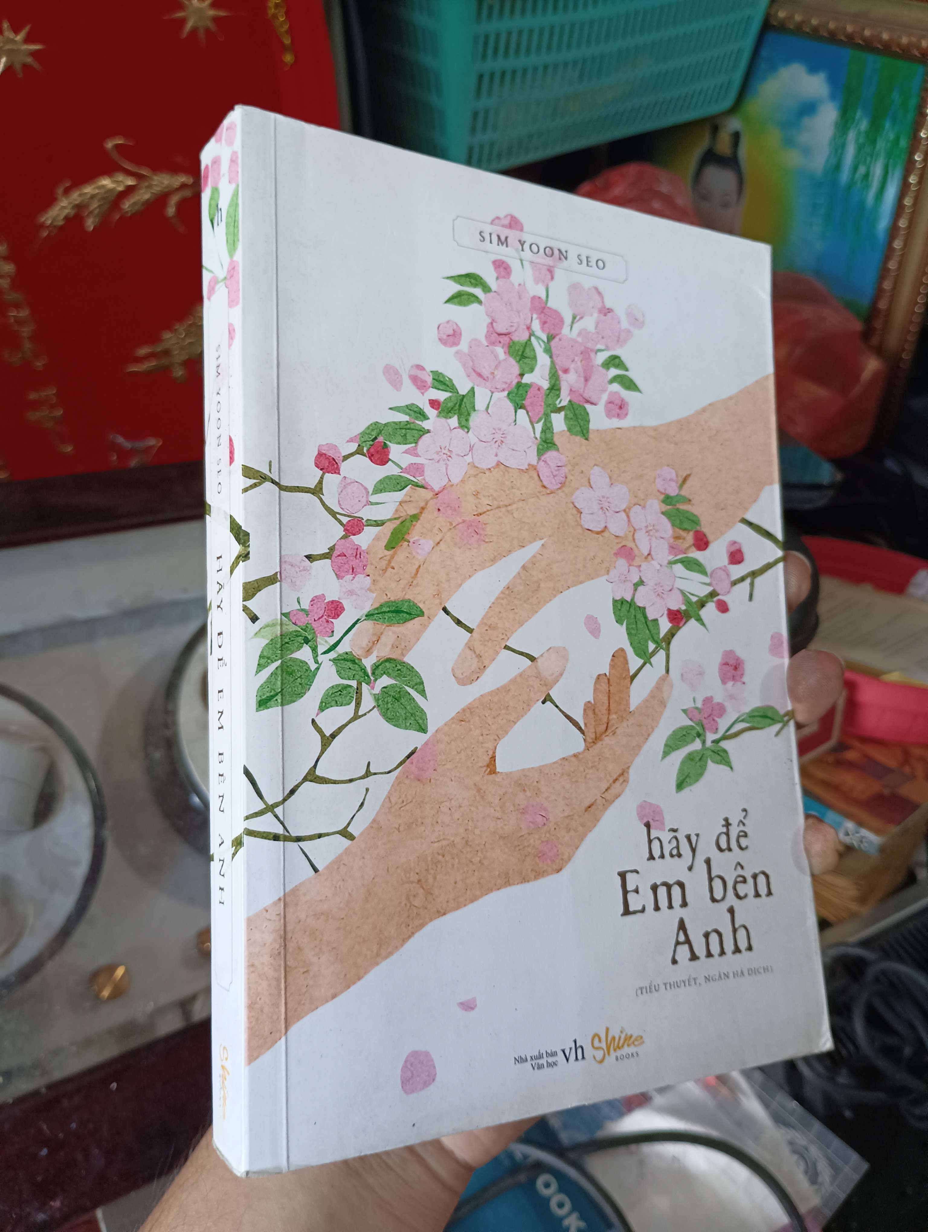 Hãy để em bên anh - Sim Yoon Seo 2018 (Tiểu Thuyết) KSX