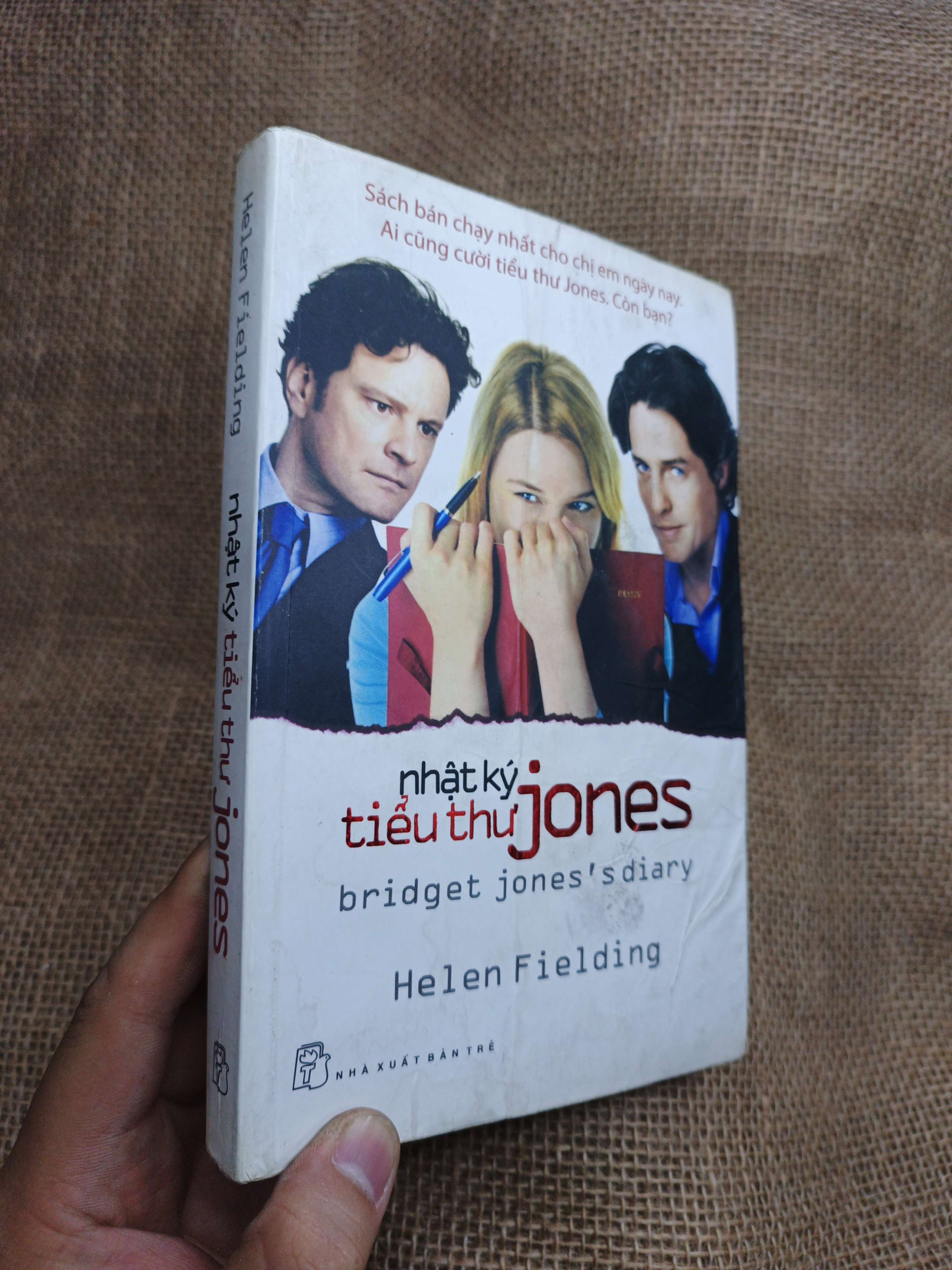Nhật Ký Tiểu Thư Jones Bridget Jones's Diary - Helen Fielding 2009 mới 80% ố ẫm (Sách văn học) HLSC