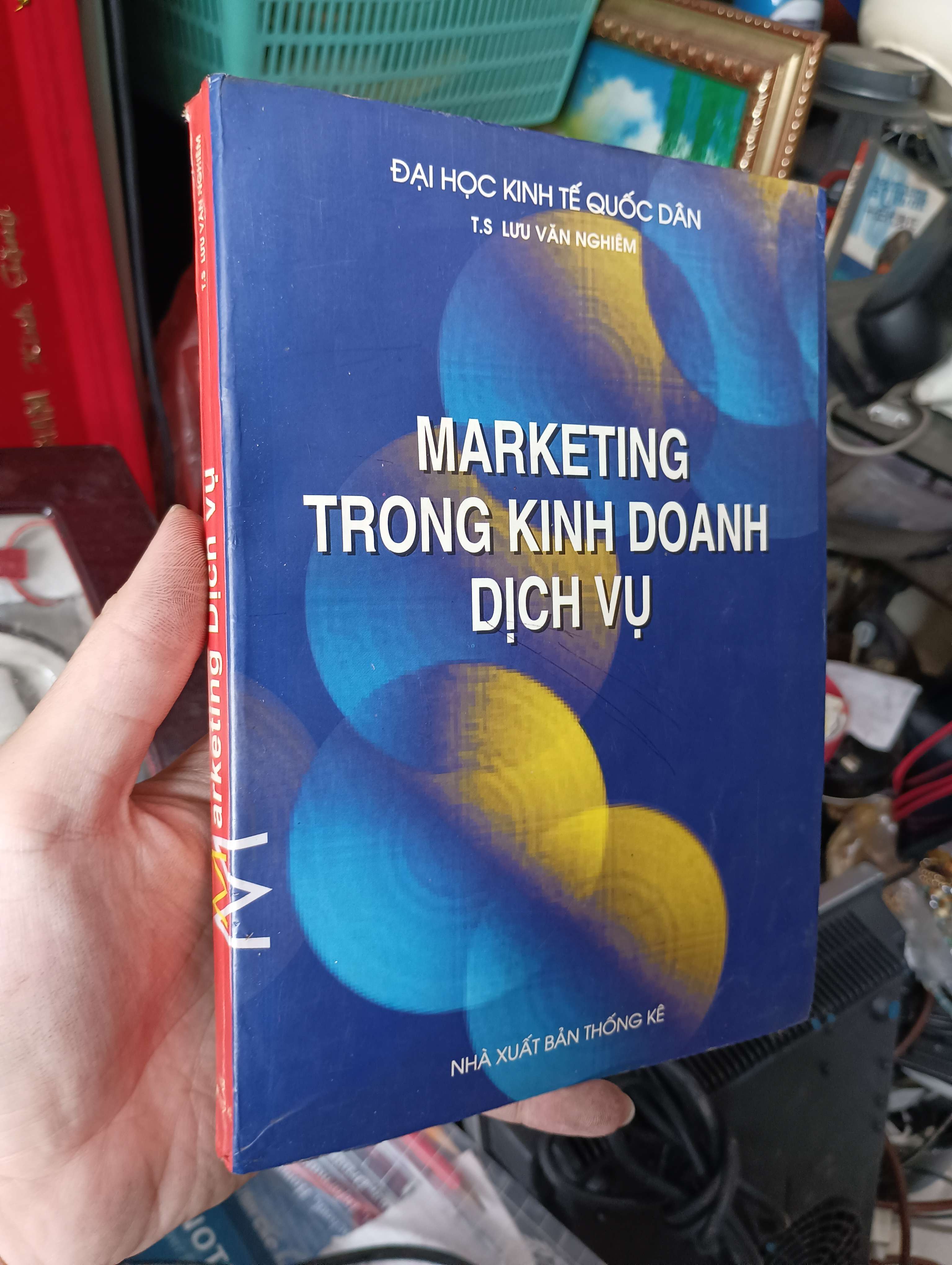 Marketing trong kinh doanh dịch vụ - TS. Lưu Văn Nghiêm 2001 (Kinh doanh - Marketing) KSX