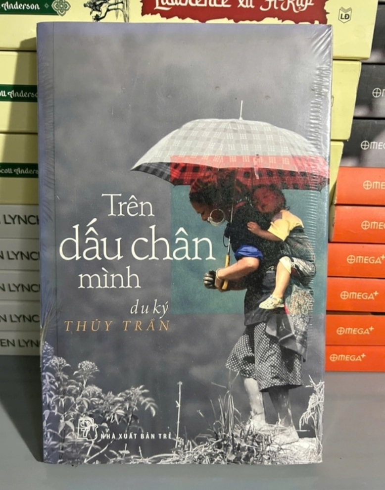 Trên dấu chân mình - Thủy Trần (Sách văn học) DTML