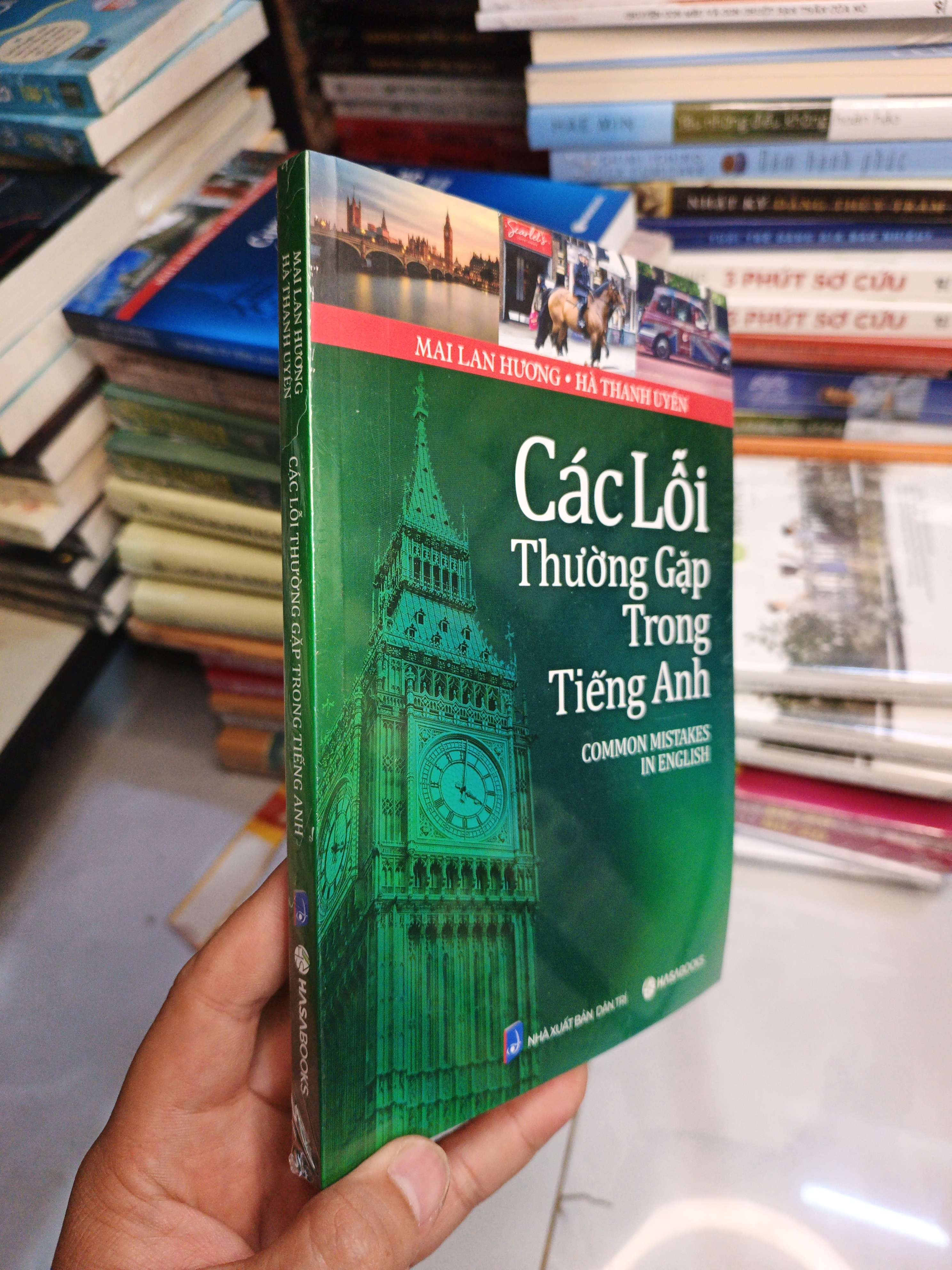Các Lỗi Thường Gặp Trong Tiếng Anh Common Mistakes In English - Mai Lan Hương, Hà Thanh Uyên mới 100% (Sách tự học tiếng Anh) NENA