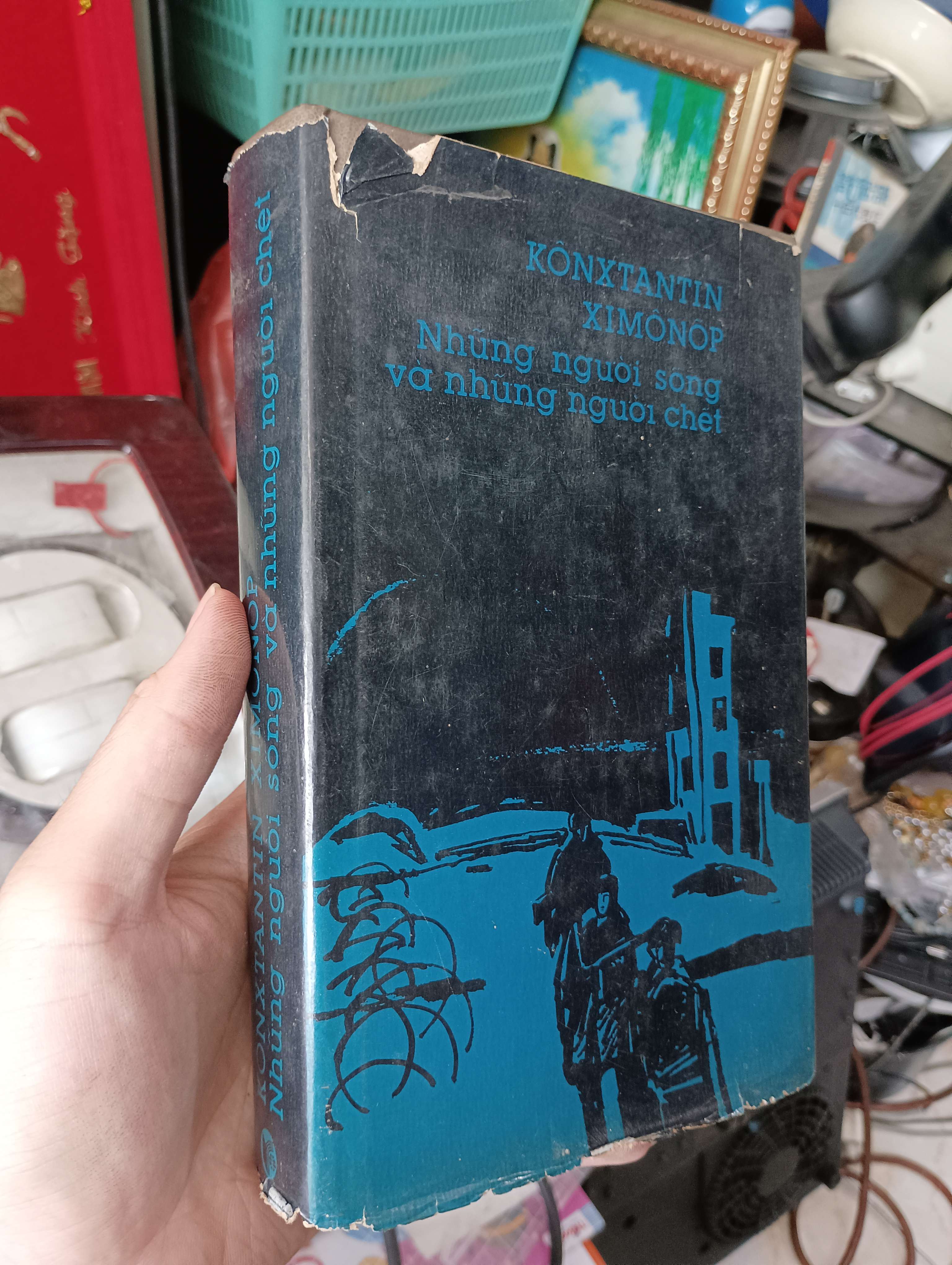 Những người sống và những người chết - Konstantin Simonov 1987 (Văn học nước ngoài) KSX