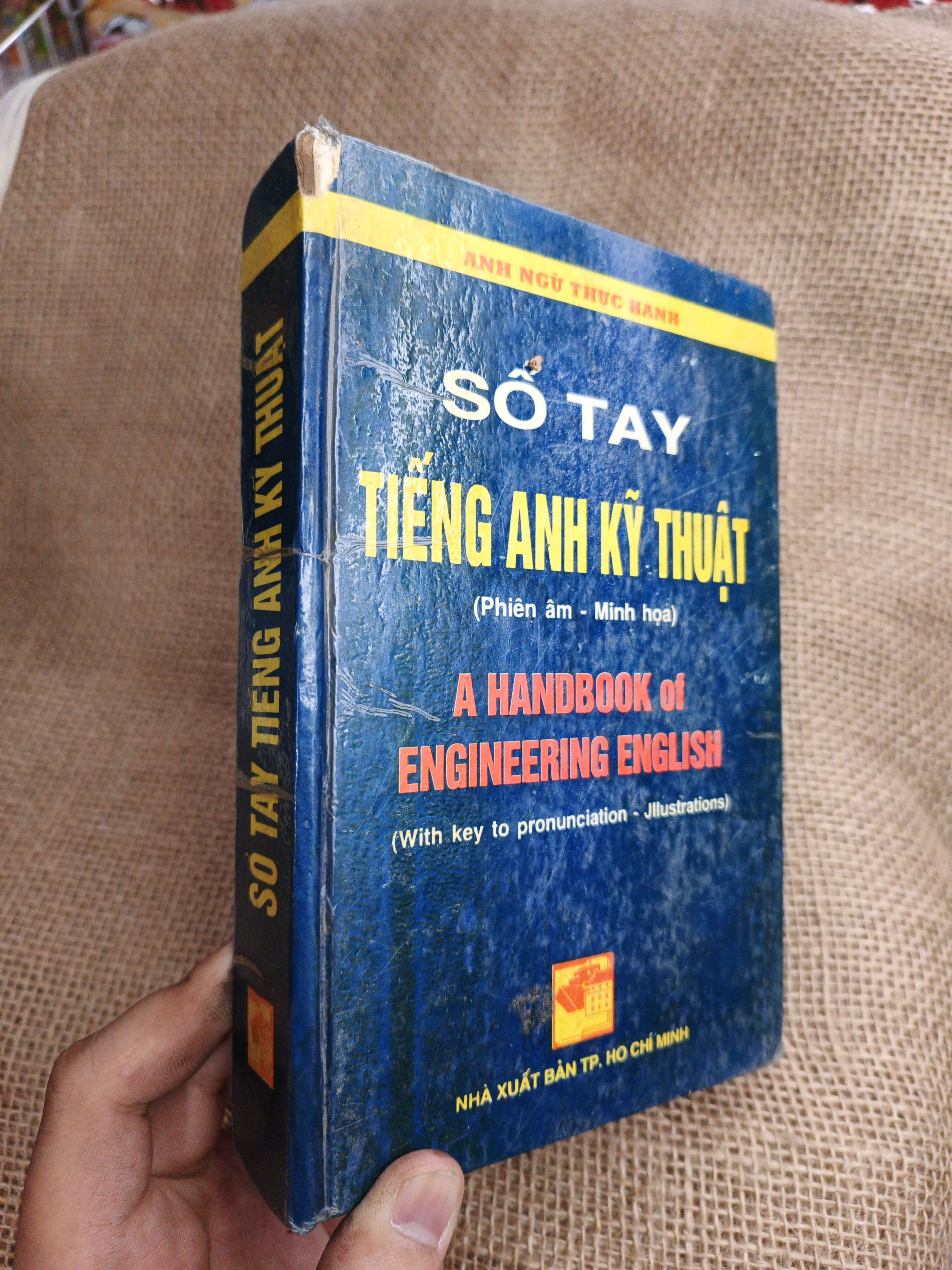Sổ Tay Tiếng Anh Kỹ Thuật A Handbook Of Engineering English 1994 mới 80% ố bìa cứng (Sách tự học tiếng Anh) HLSC