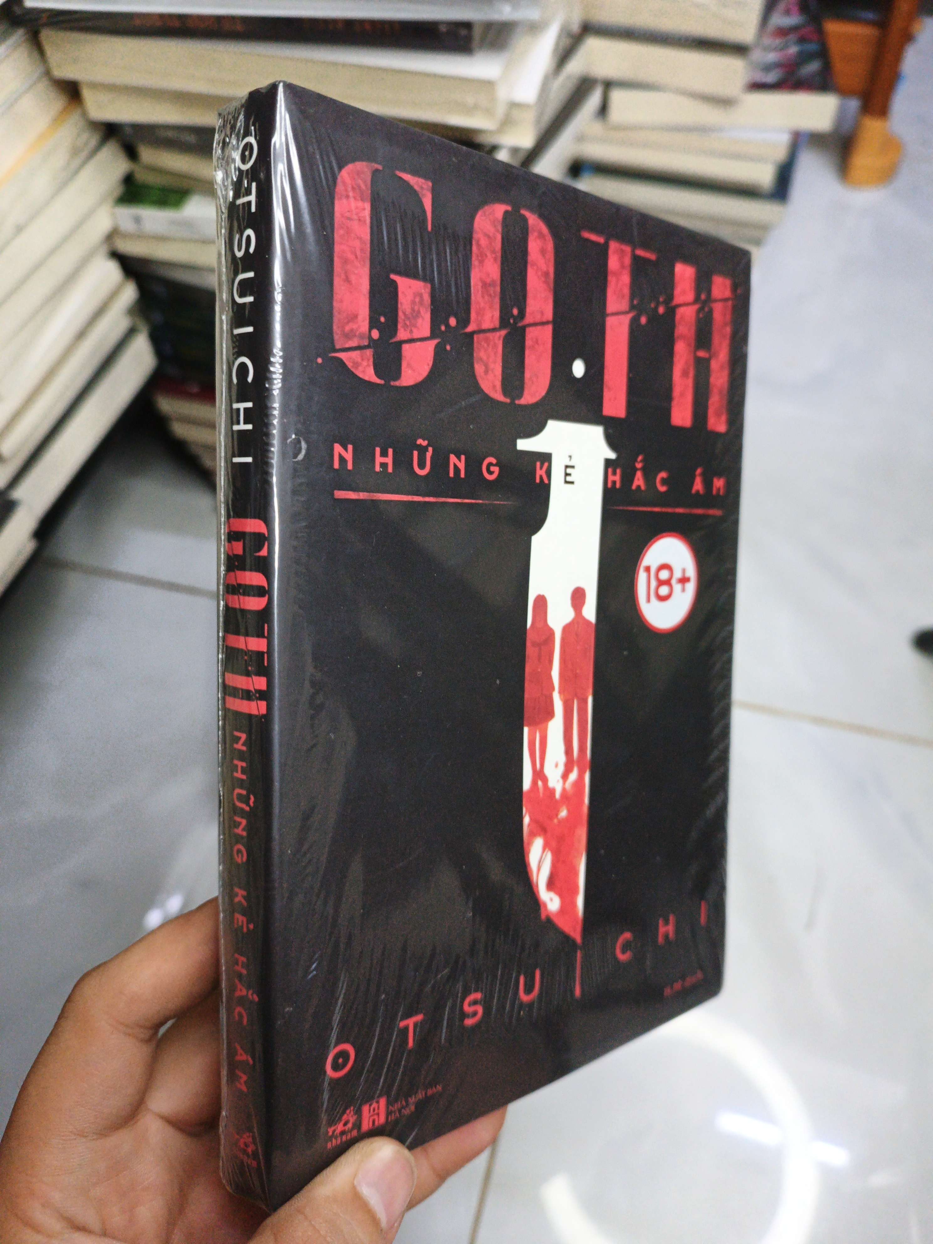 Goth Những Kẻ Hắc Ám 1 - Otsuichi mới 100% (Truyện trinh thám) NENA