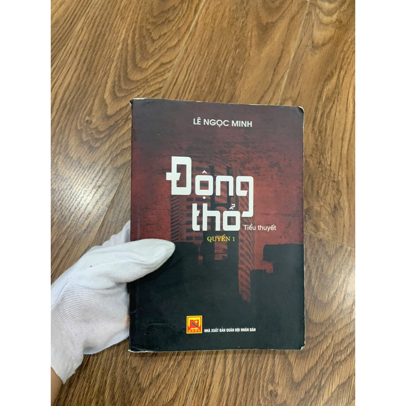 Tiểu thuyết Động thổ, lê ngọc minh (Tiểu Thuyết) AB