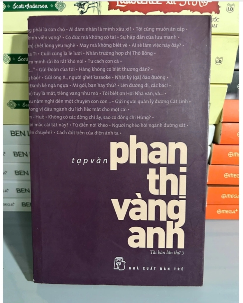 Tạp Văn Phan Thị Vàng Anh (Sách văn học) DTML