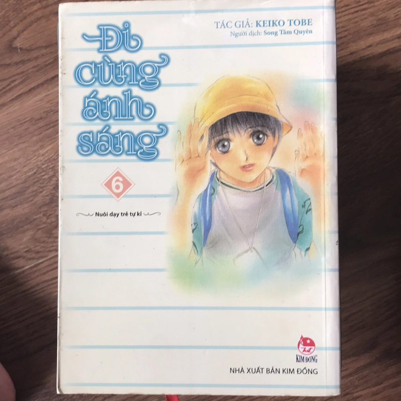 Sách Đi cùng ánh sáng ( Nuôi dạy trẻ tự kỉ ) (Sách mẹ và bé) AB