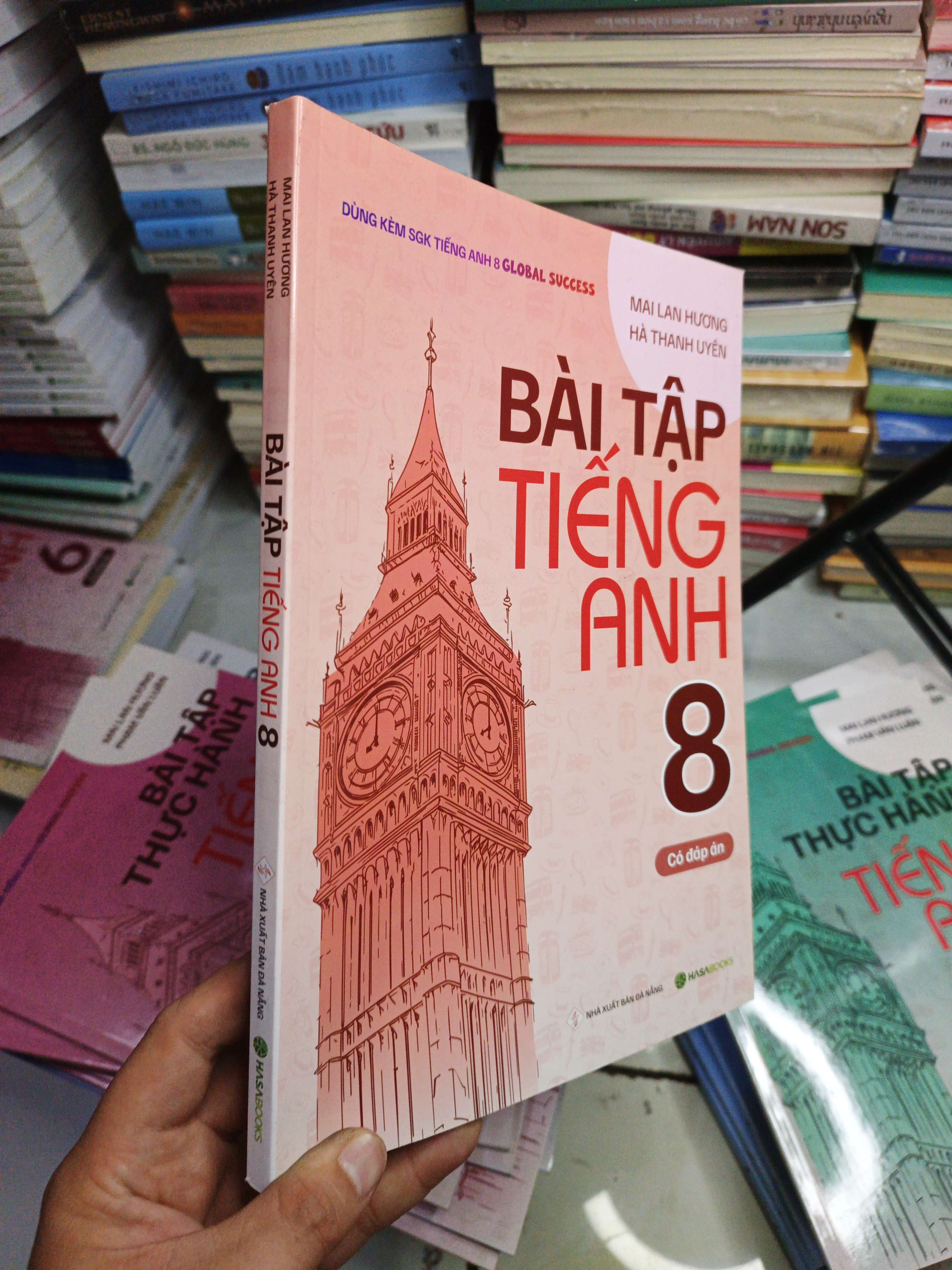 Bài Tập Tiếng Anh 8 Có Đáp Án - Mai Lan Hương, Hà Thanh Uyên mới 90% (Sách tự học tiếng Anh) NENA