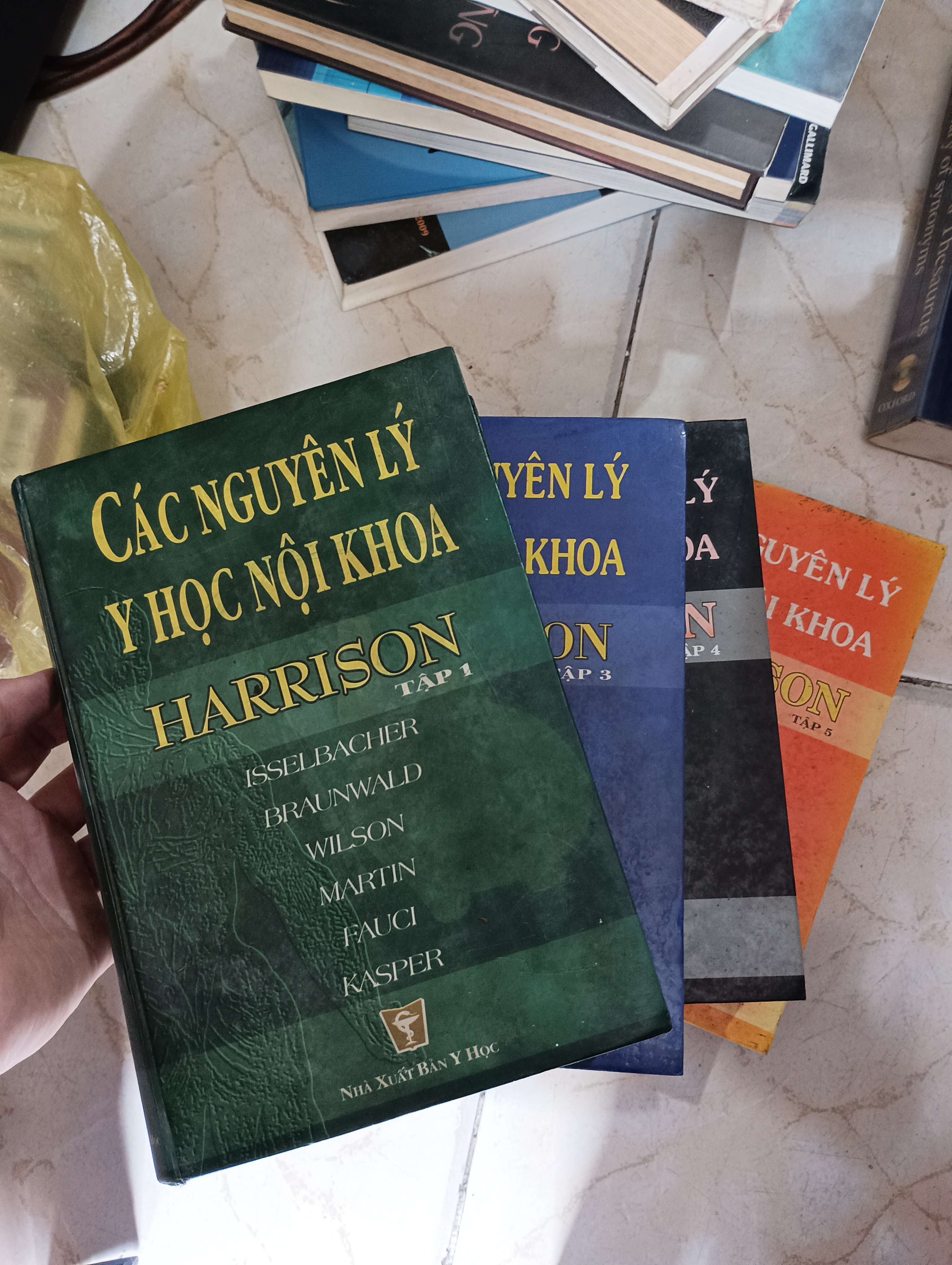 CÁC NGUYÊN LÝ Y HỌC NỘI KHOA HARRISON (Tập 1, 3, 4 & 5) - Isselbacher, Braunwald, Wilson, Martin, Fauci & Kasper 2000 (Sách Y học - Sức khỏe - Thể thao) KSX