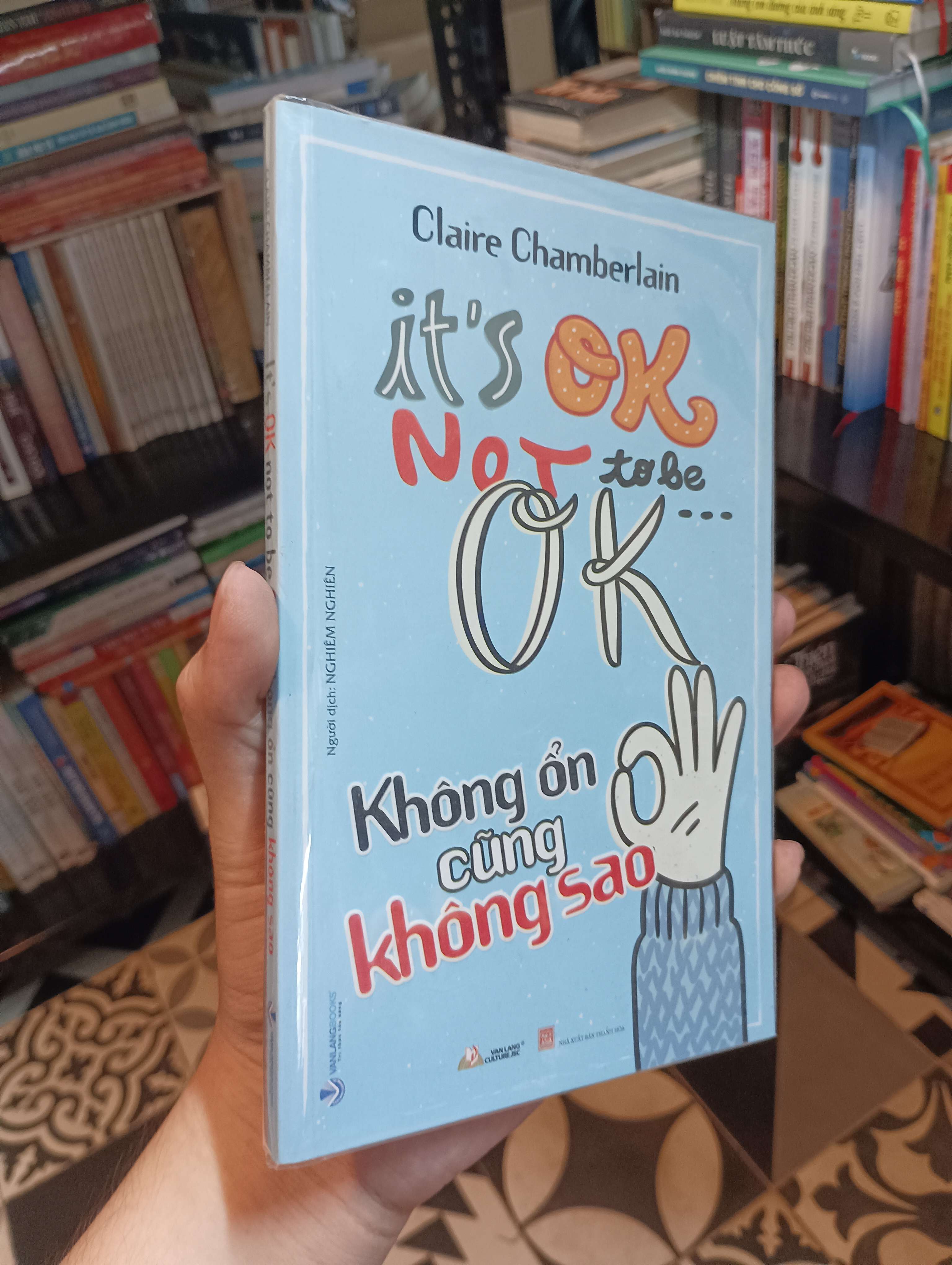 It's OK not to be OK (Không ổn cũng không sao) - Claire Chamberlain 2021 Mới 90% (Sách văn học) HTB