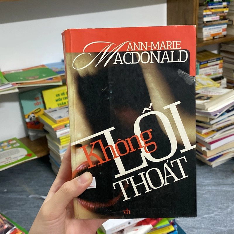 Không lối thoát – Ann-Marie MacDonald (Văn học nước ngoài) AB