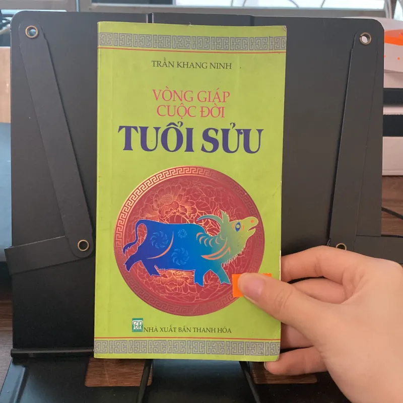 Vòng giáp cuộc đời tuổi Sửu (Sách tôn giáo - tâm linh) AB
