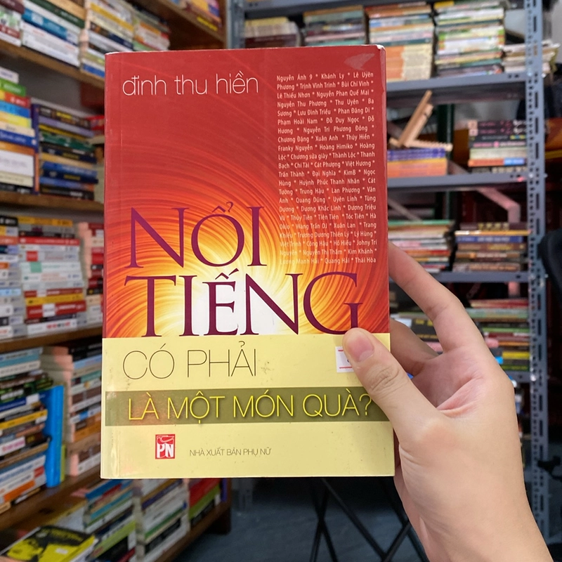 Nói tiếng có phải là một món quà - Đinh Thu Hiền (Sách văn học) AB