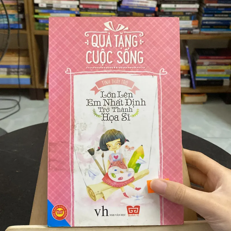 Lớn lên em nhất định trở thành hoạ sĩ (Sách văn học) AB