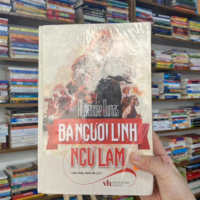 Sách văn học ba người lính ngự lâm (Sách văn học) AB