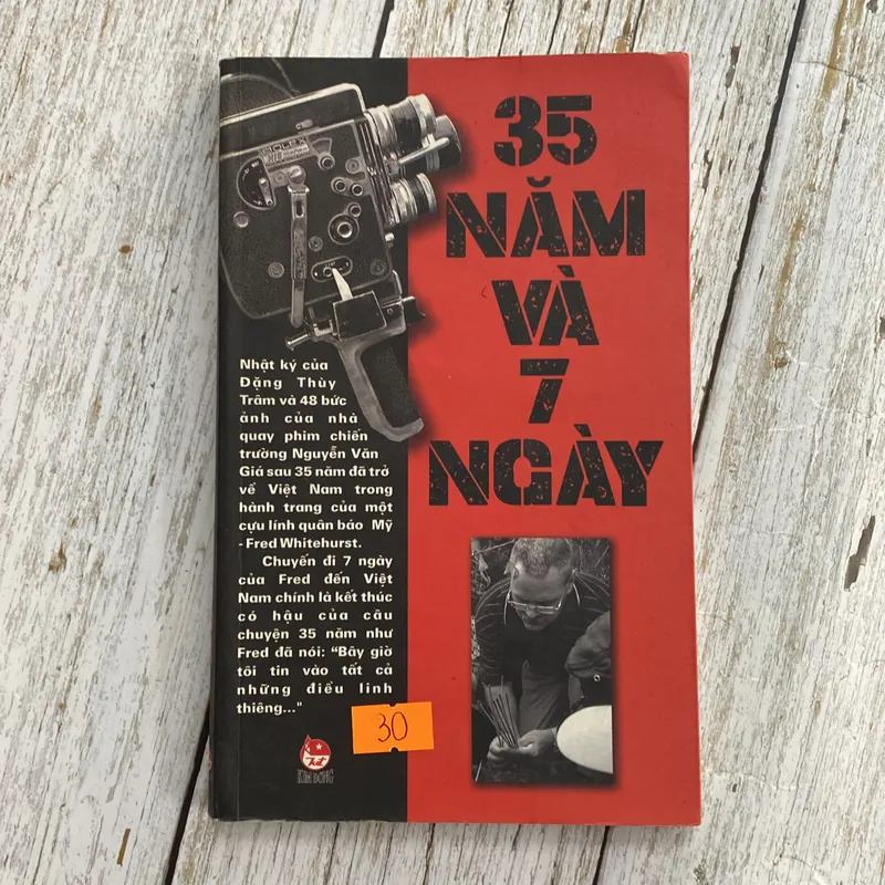 35 năm và 7 ngày (Lịch sử Việt Nam) AB
