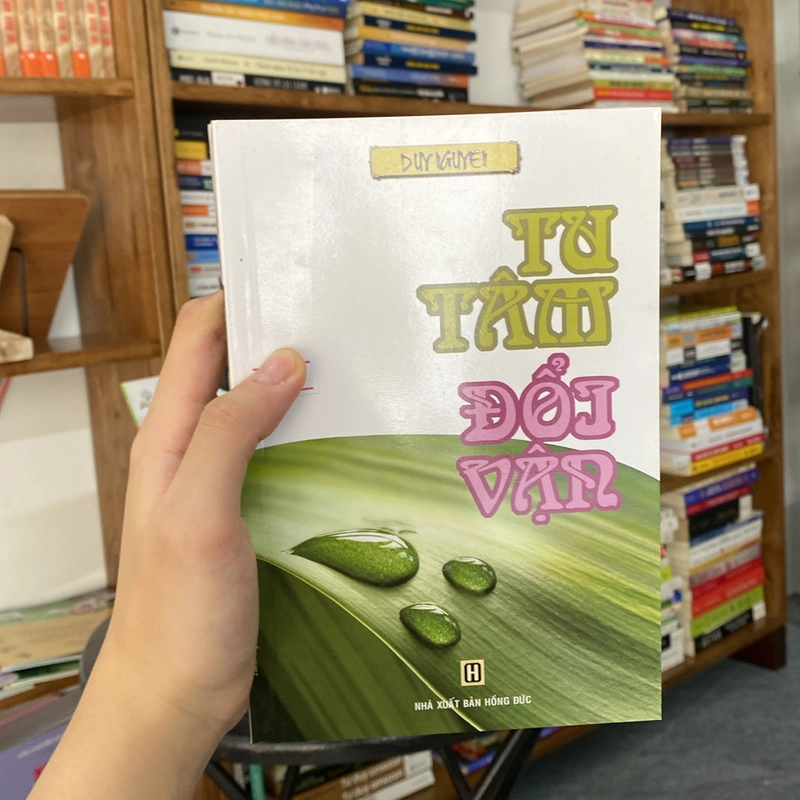 Tự tâm đời vạn – Duy Nguyên (Sách văn học) AB