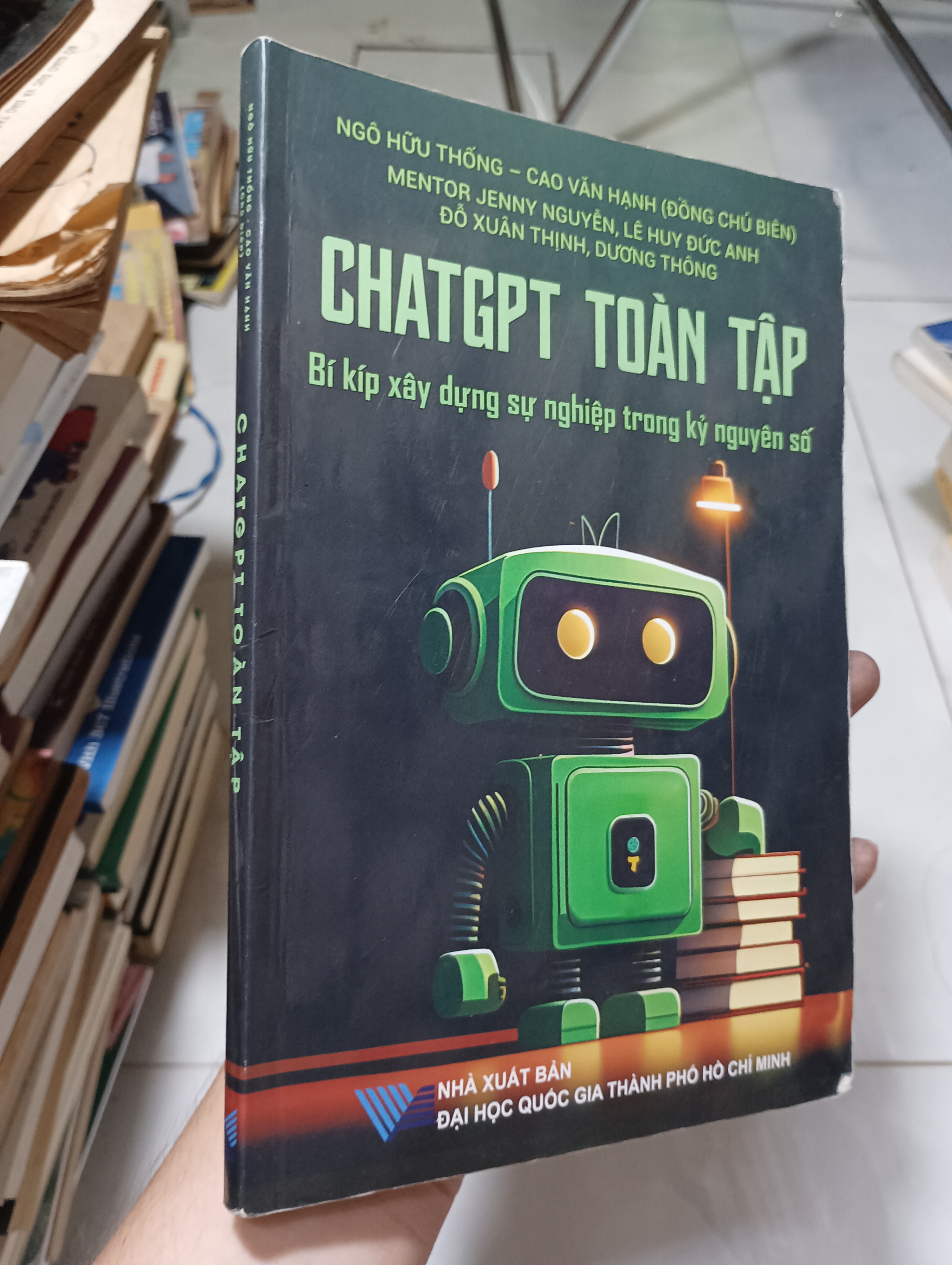 ChatGPT toàn tập - Ngô Hữu Thống & Cao Văn Hạnh 2023 80% (Sách kiến thức tổng hợp) HCM