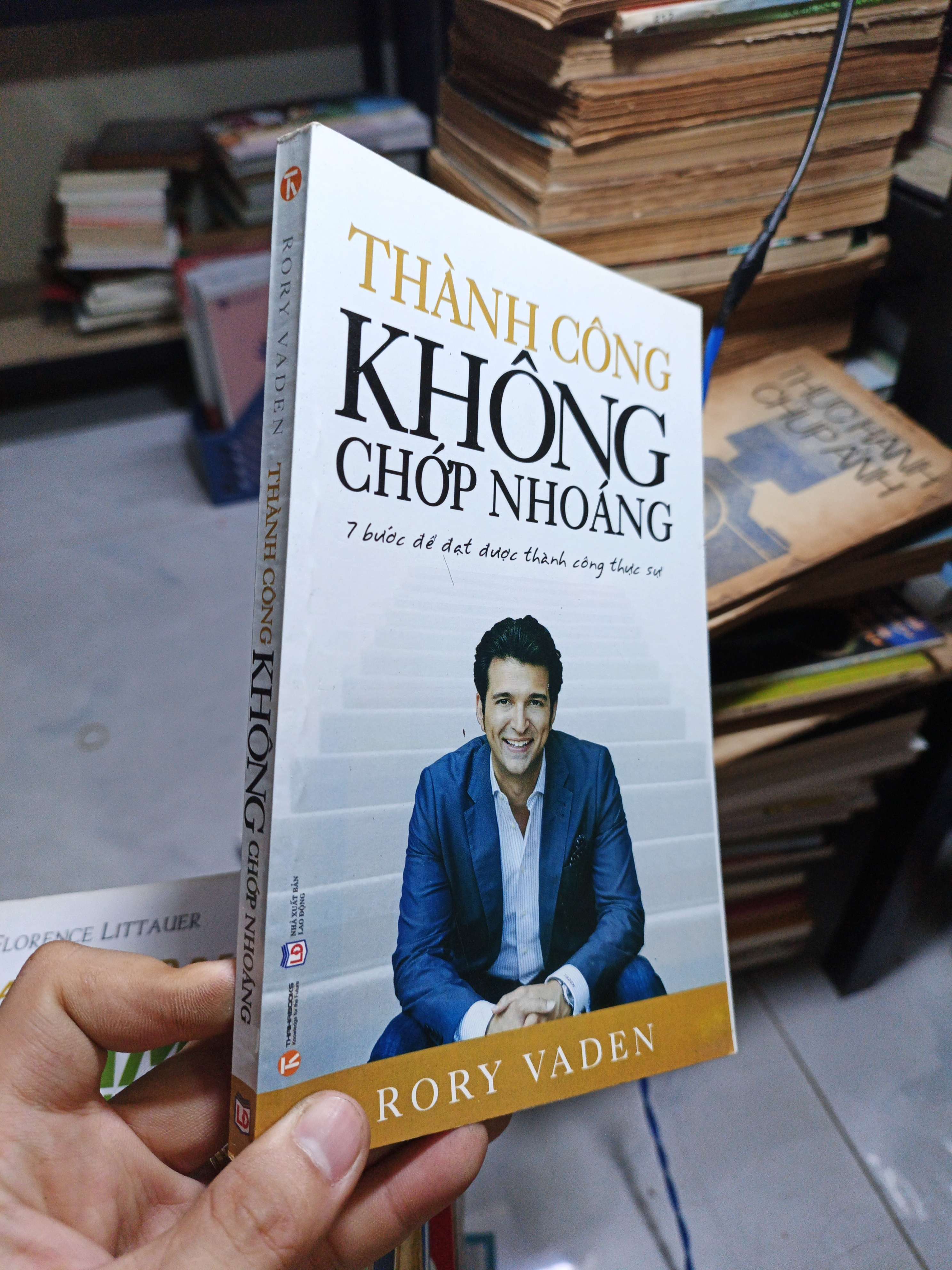 Thành Công Không Chớp Nhoáng - Rory Vaden 2012 mới 90% (Sách kỹ năng) HCM