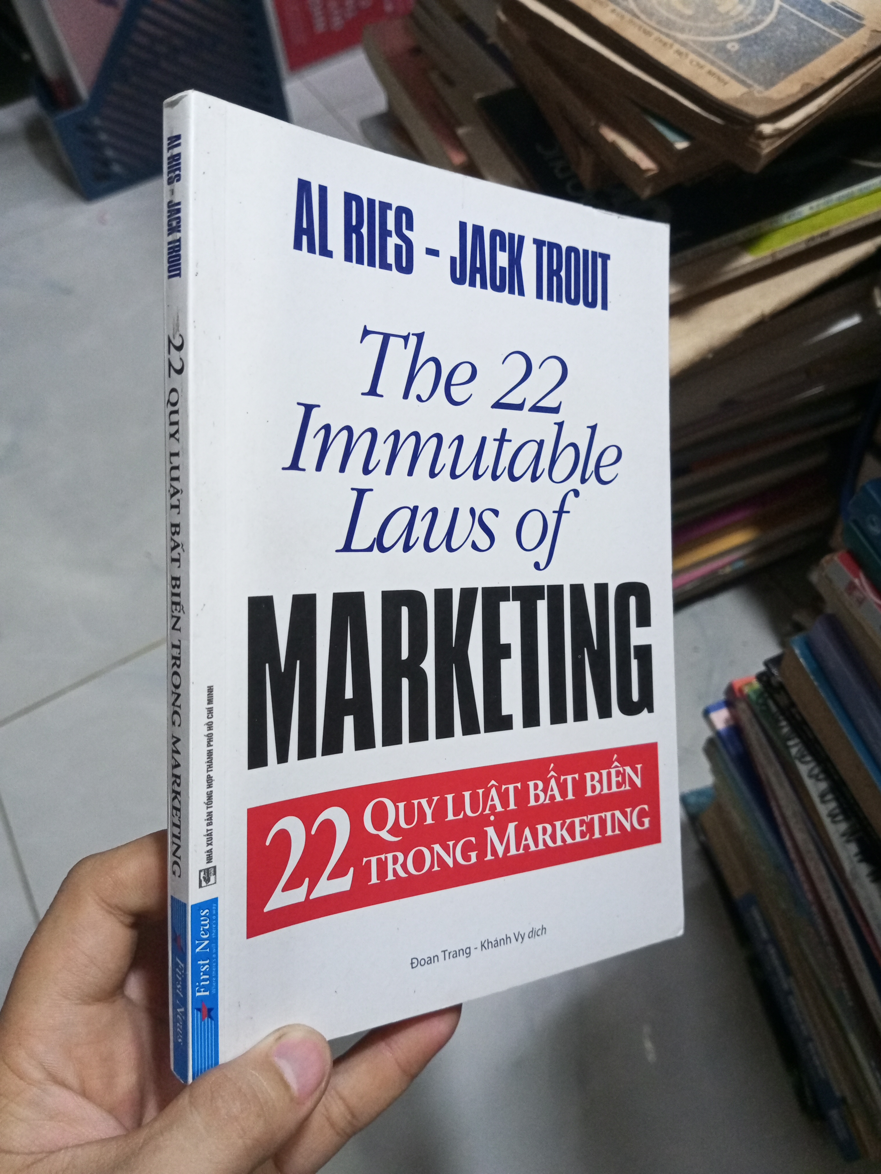 22 Quy Luật Bất Biến Trong Marketing - Al Ries, Jack Trout 2023 mới 90% (Kinh doanh - Marketing) HCM
