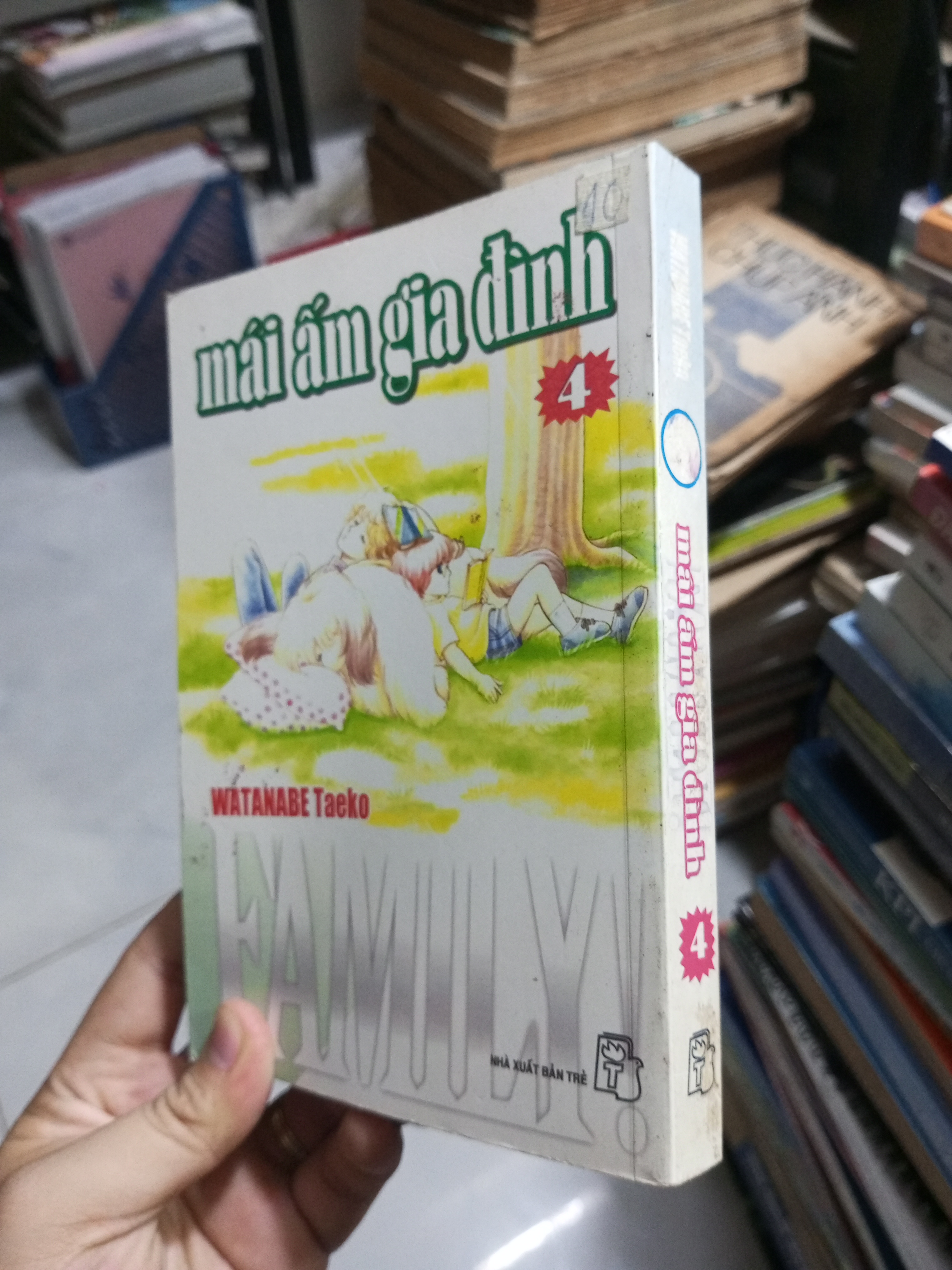 Mái Ấm Gia Đình - Tập 4 - Watanabe Taeko 2009 mới 80% ố nhẹ (Sách văn học) HCM