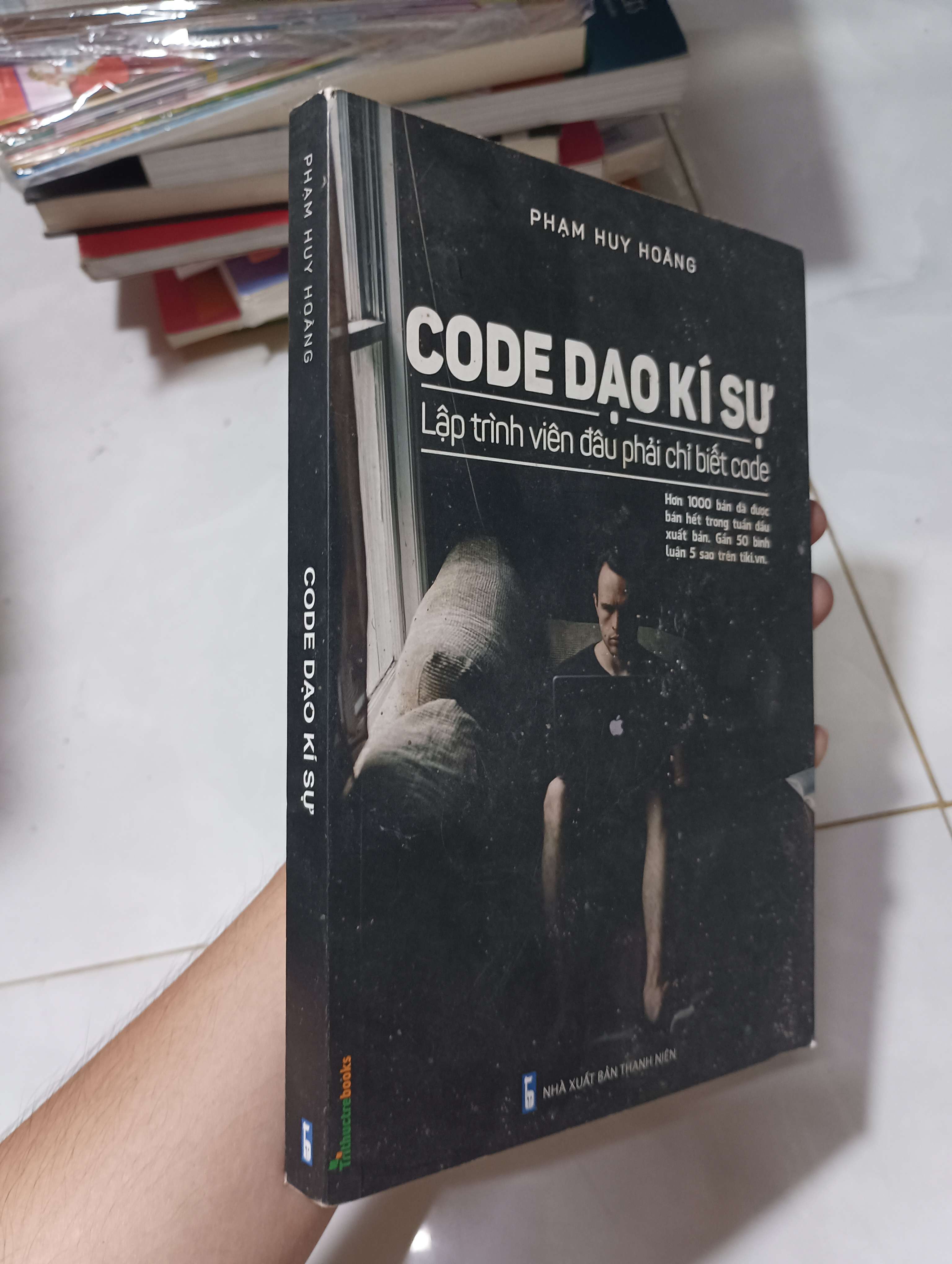 Code Dạo Kí Sự - Phạm Huy Hoàng 2019 80% ố (Sách kiến thức tổng hợp) HCM