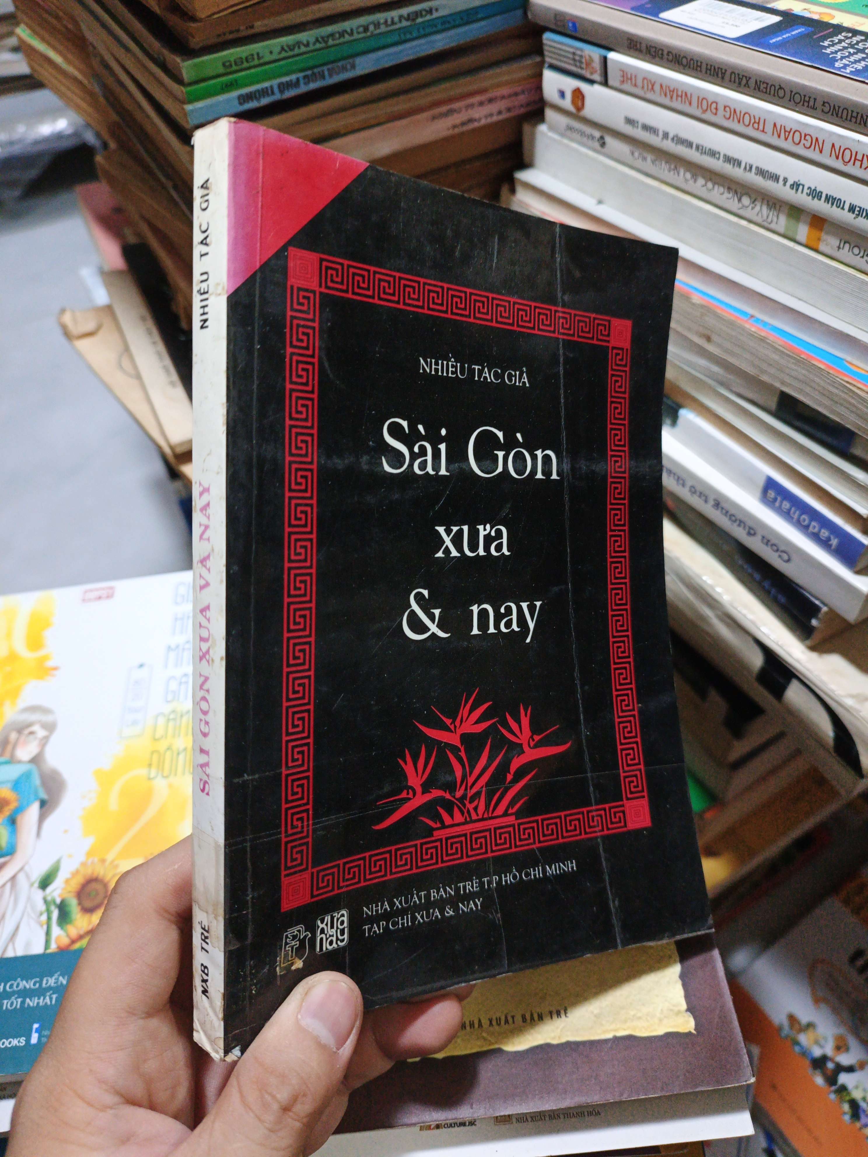 Sài Gòn Xưa & Nay - Nhiều Tác Giả 1998 mới 80% ố (Sách văn học) HCM