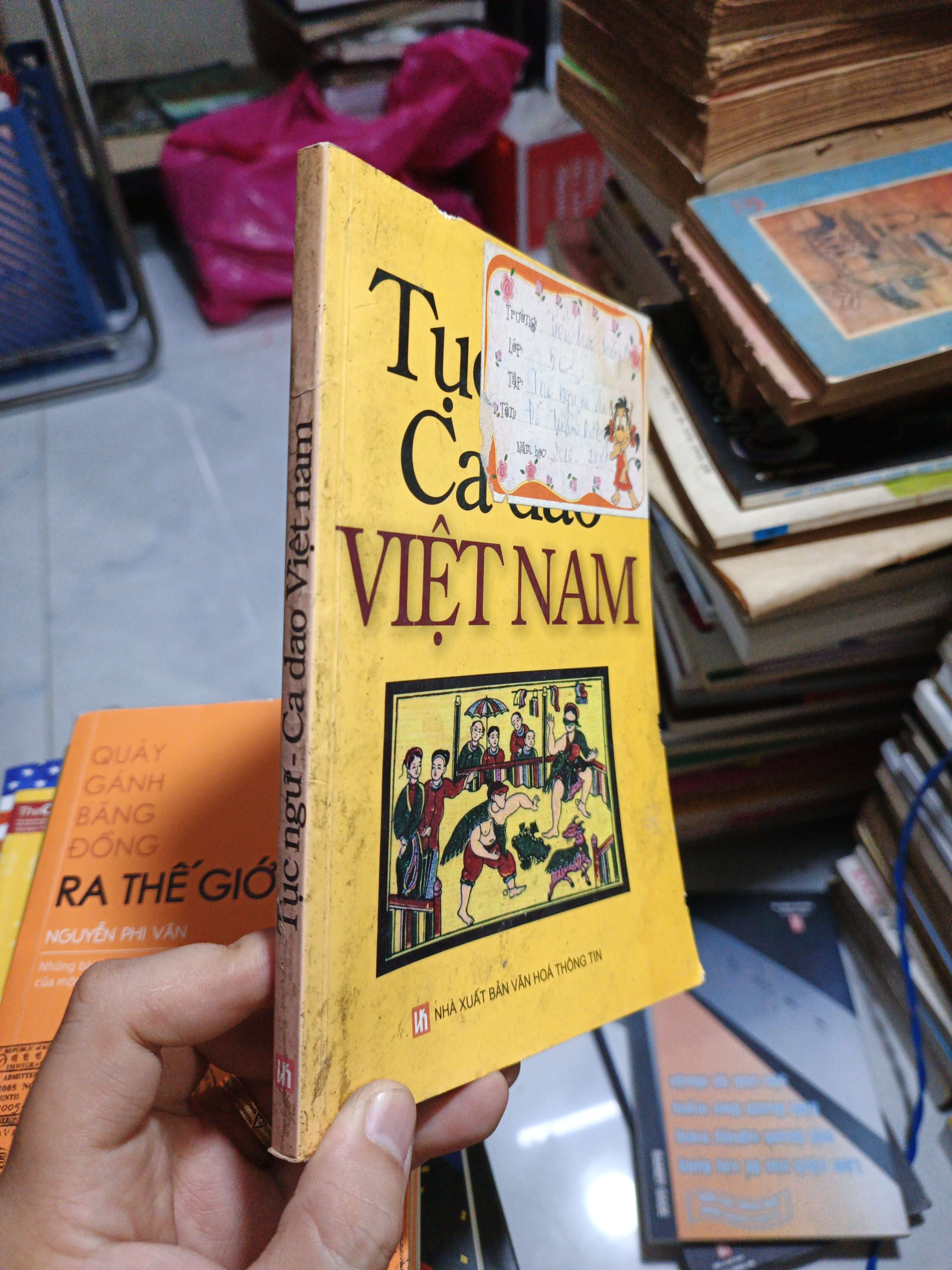 Tục Ngữ - Ca Dao Việt Nam 2009 mới 80% ố ẫm nhẹ (thơ - ca dao - tục ngữ) HCM