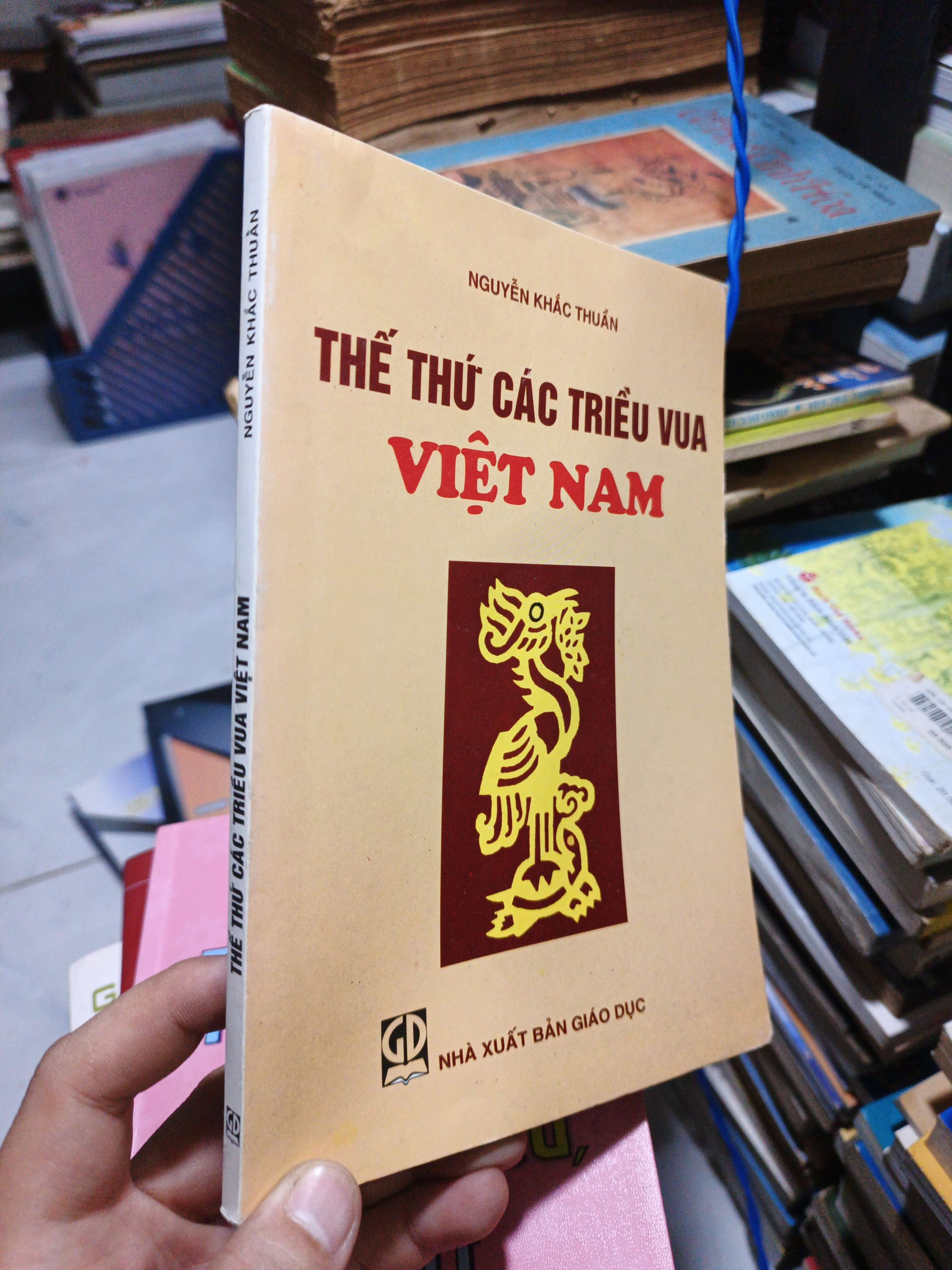 Thế Thứ Các Triều Vua Việt Nam - Nguyễn Khắc Thuần 2007 mới 90% (Lịch sử Việt Nam) HCM