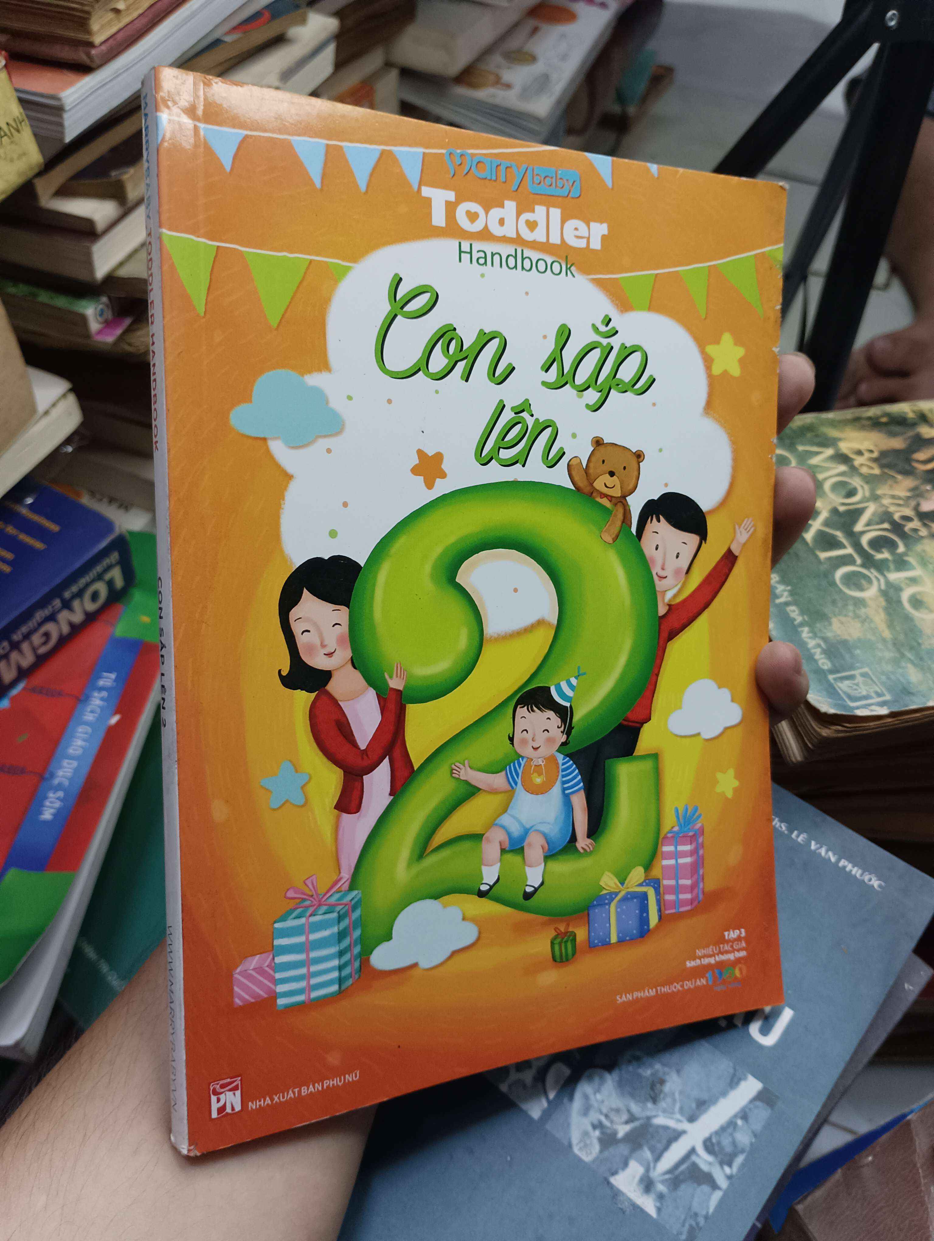 Con sắp lên 2 0.8 (Sách làm cha mẹ) HLSC
