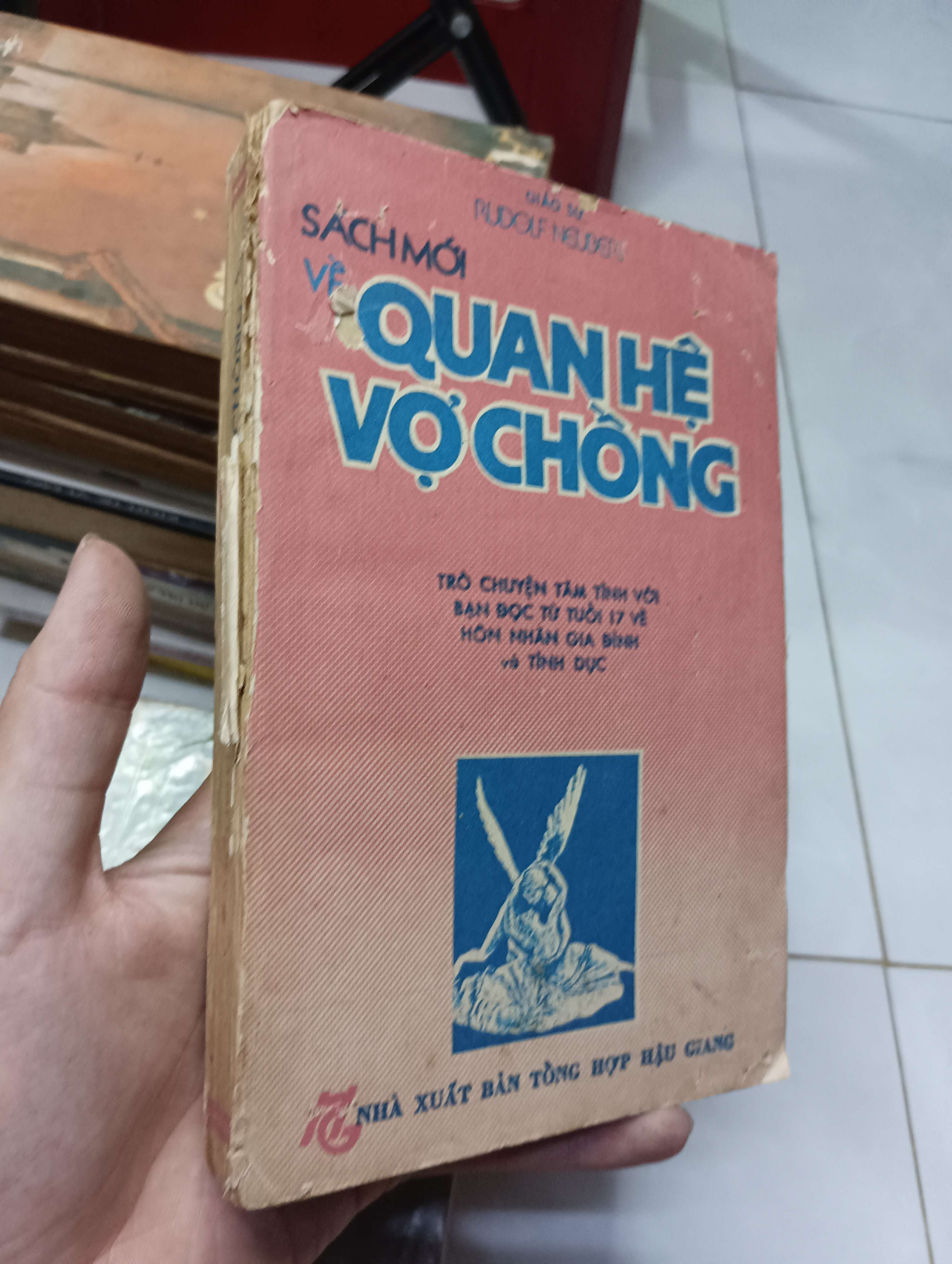 Sách mới về quan hệ vợ chồng - Rudolf Neudeck 1988 70% ố gáy xấu (Sách kiến thức tổng hợp) HLSC