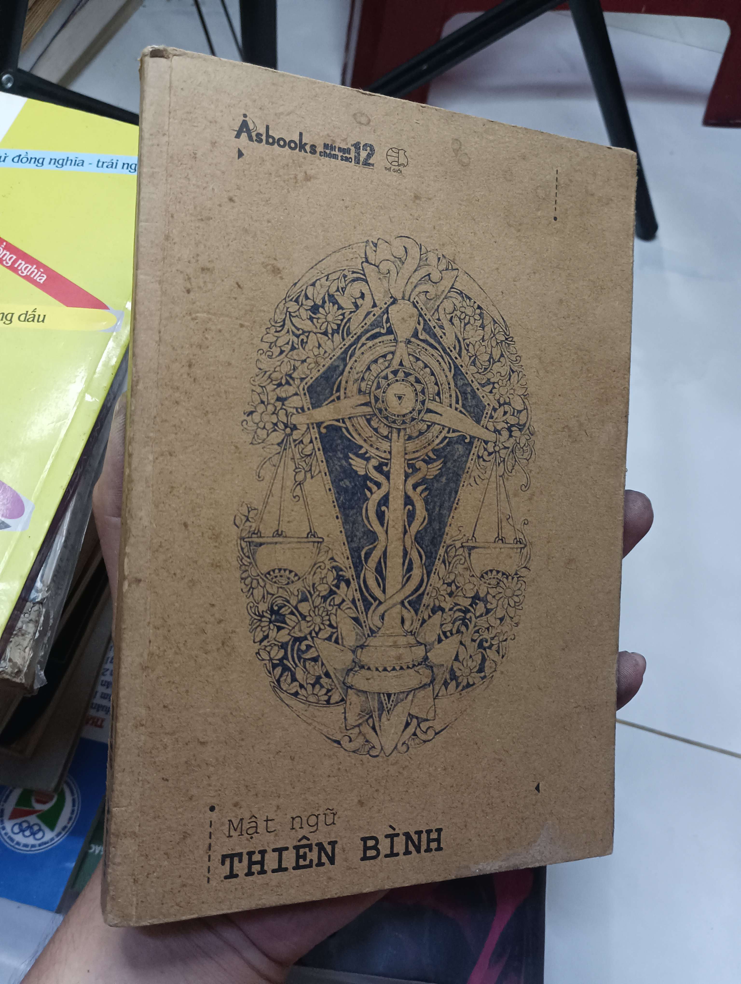 Mật ngữ Thiên Bình - Asbooks 2014 80% ố bìa (Sách kiến thức tổng hợp) HLSC