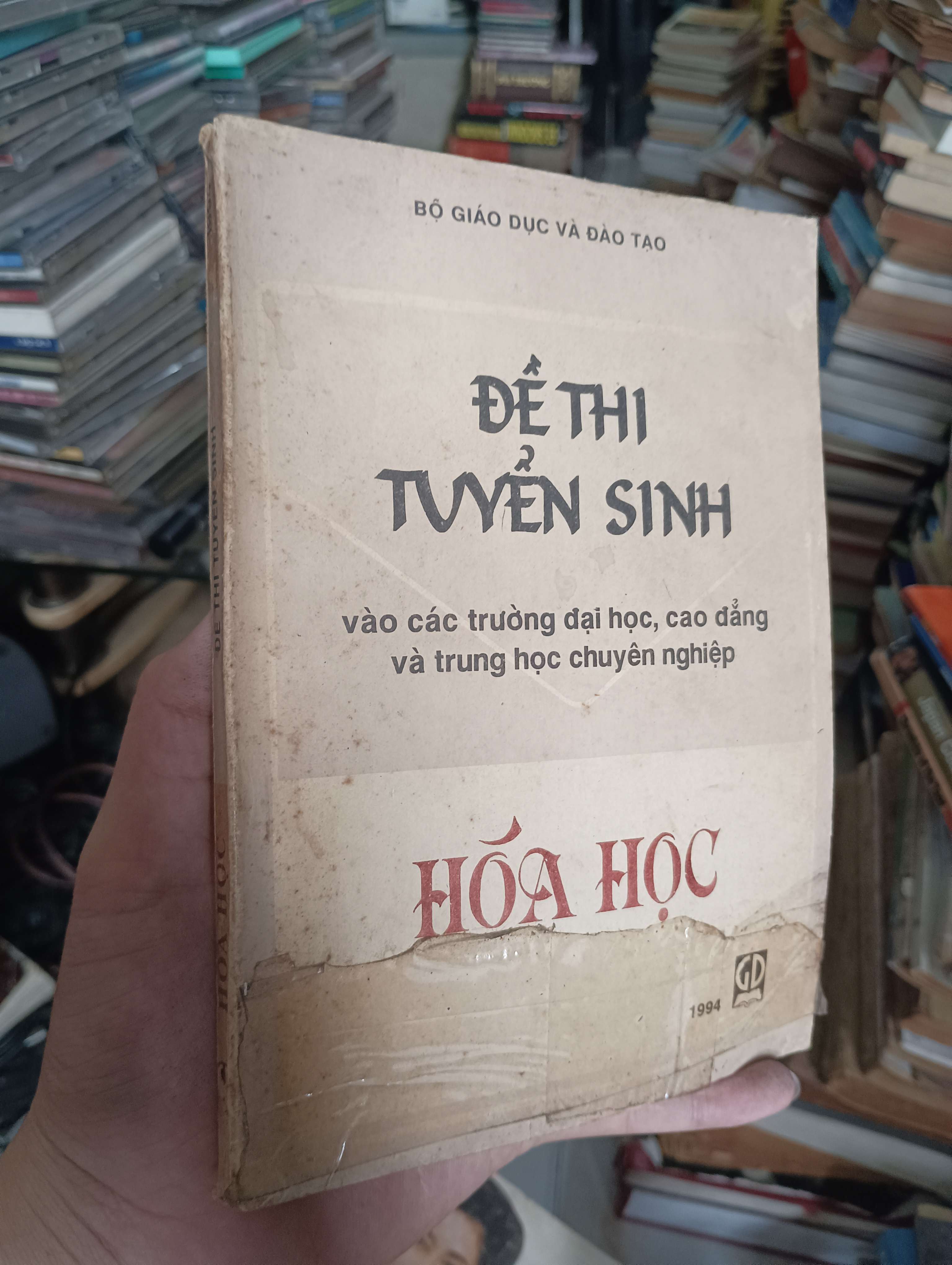 Đề thi tuyển sinh vào các trường đại học, cao đẳng và trung học chuyên nghiệp: Hóa học (1994) 1994 (Tham khảo - luyện thi) KSX