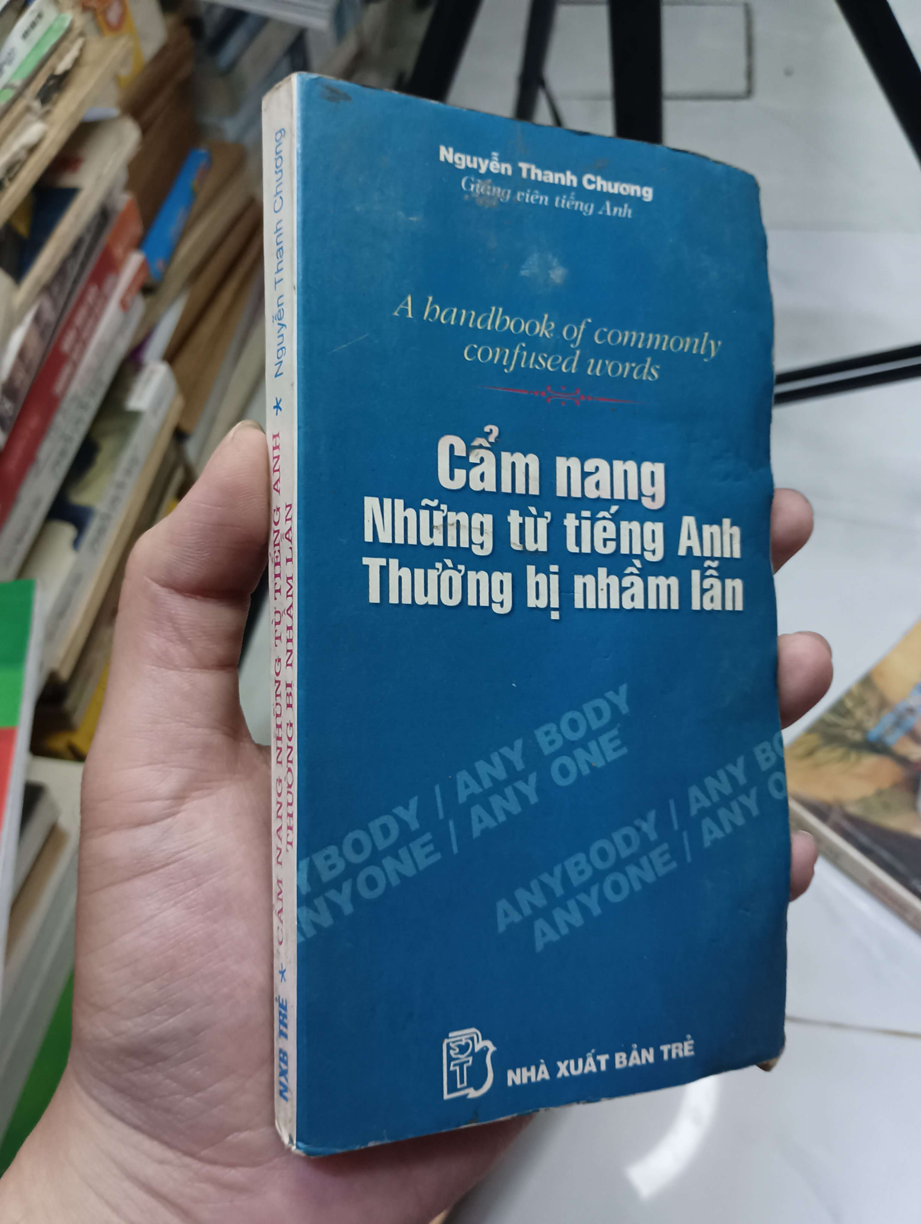 Cẩm nang Những từ tiếng Anh thường bị nhầm lẫn (A handbook of commonly confused words) - Nguyễn Thanh Chương 70% ố nhăn (Sách học ngoại ngữ) HLSC