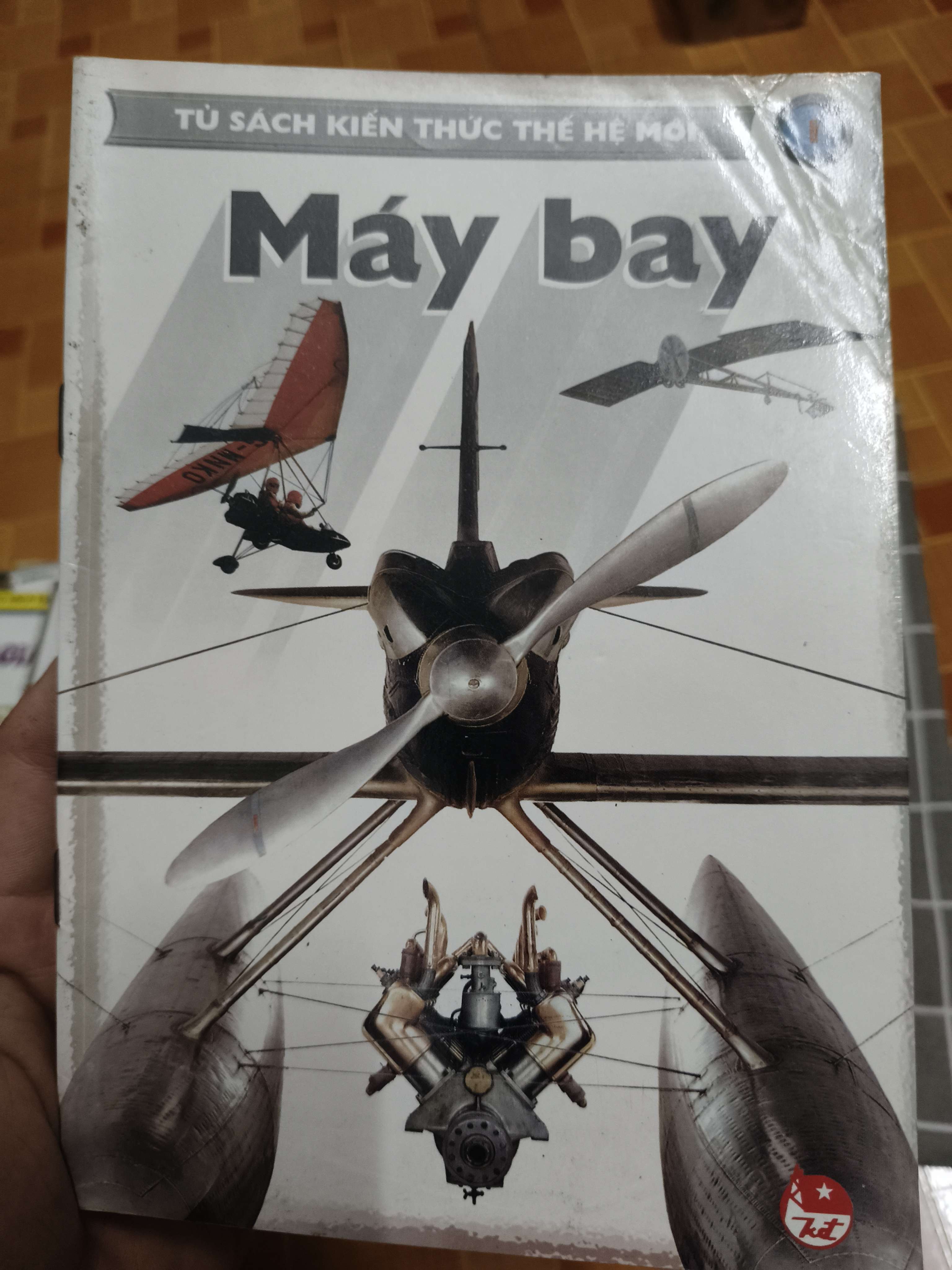 Máy bay - Tập 1 - 1999 - 32 trang (Sách lịch sử - triết học) ANTQ