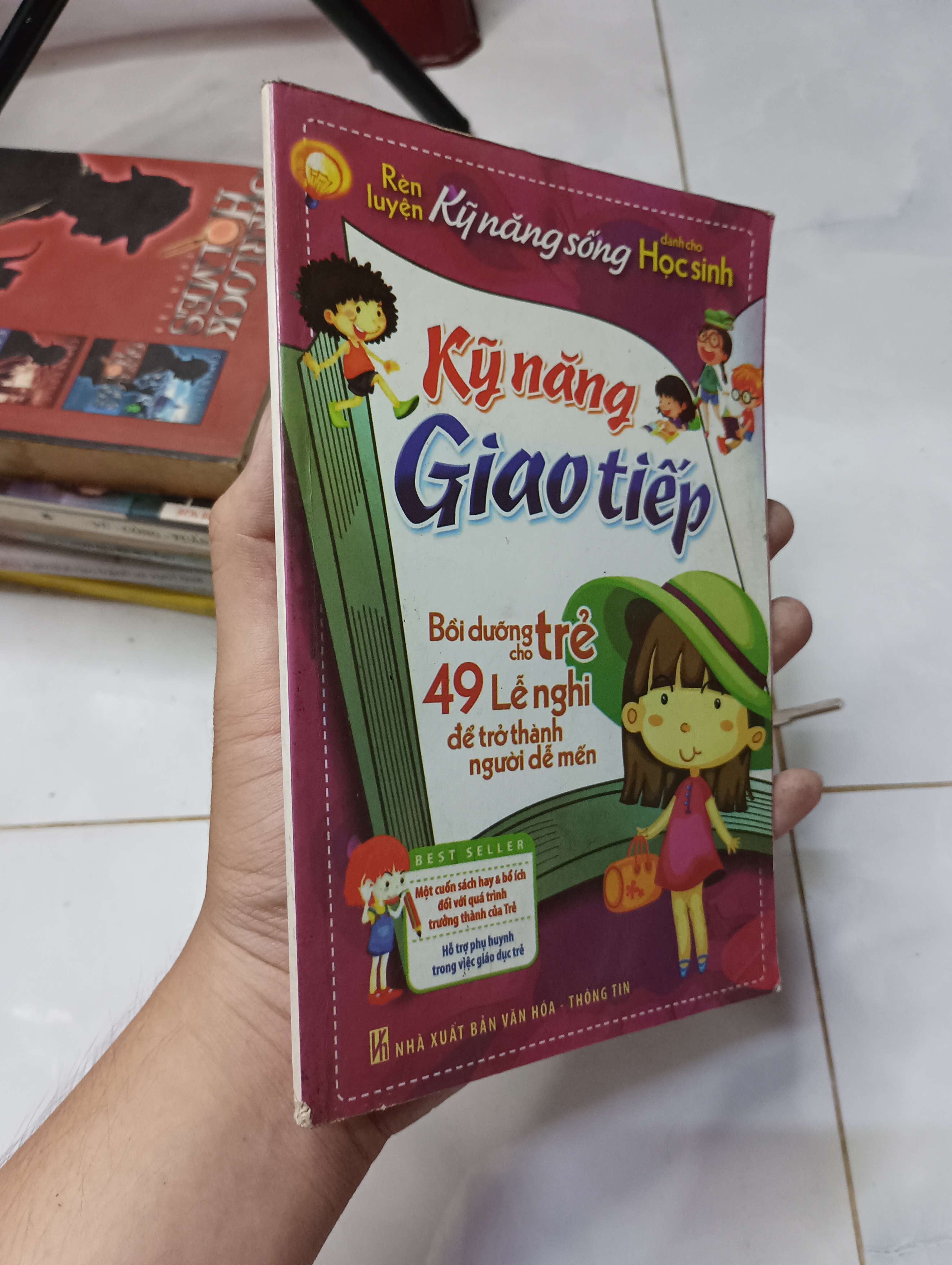 Kỹ năng giao tiếp 2012 70% ố rách 1 trang bên trong (Kỹ năng sống) HLSC