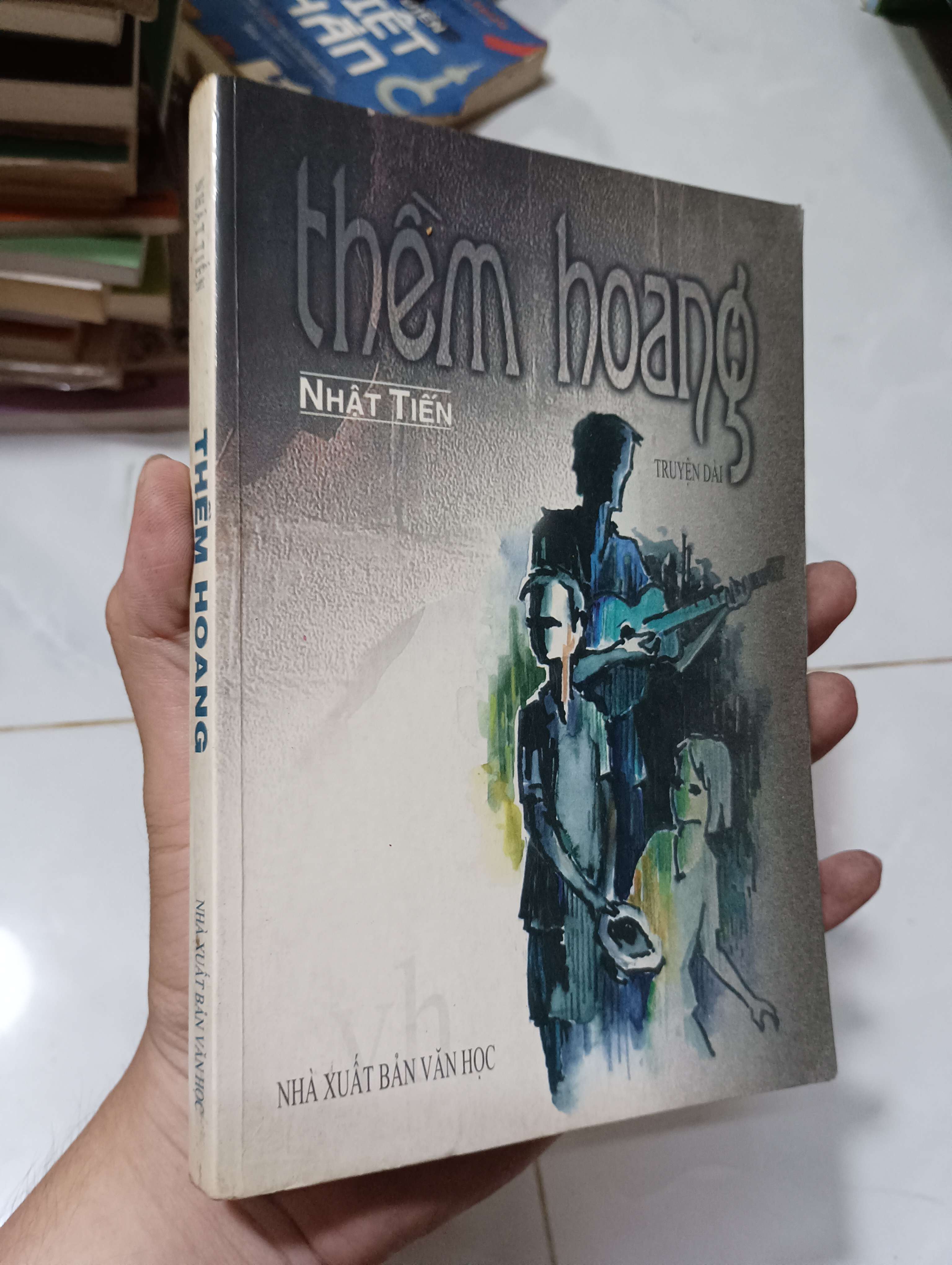 Thềm hoang - Nhật Tiến 2000 (Sách văn học) HLSC