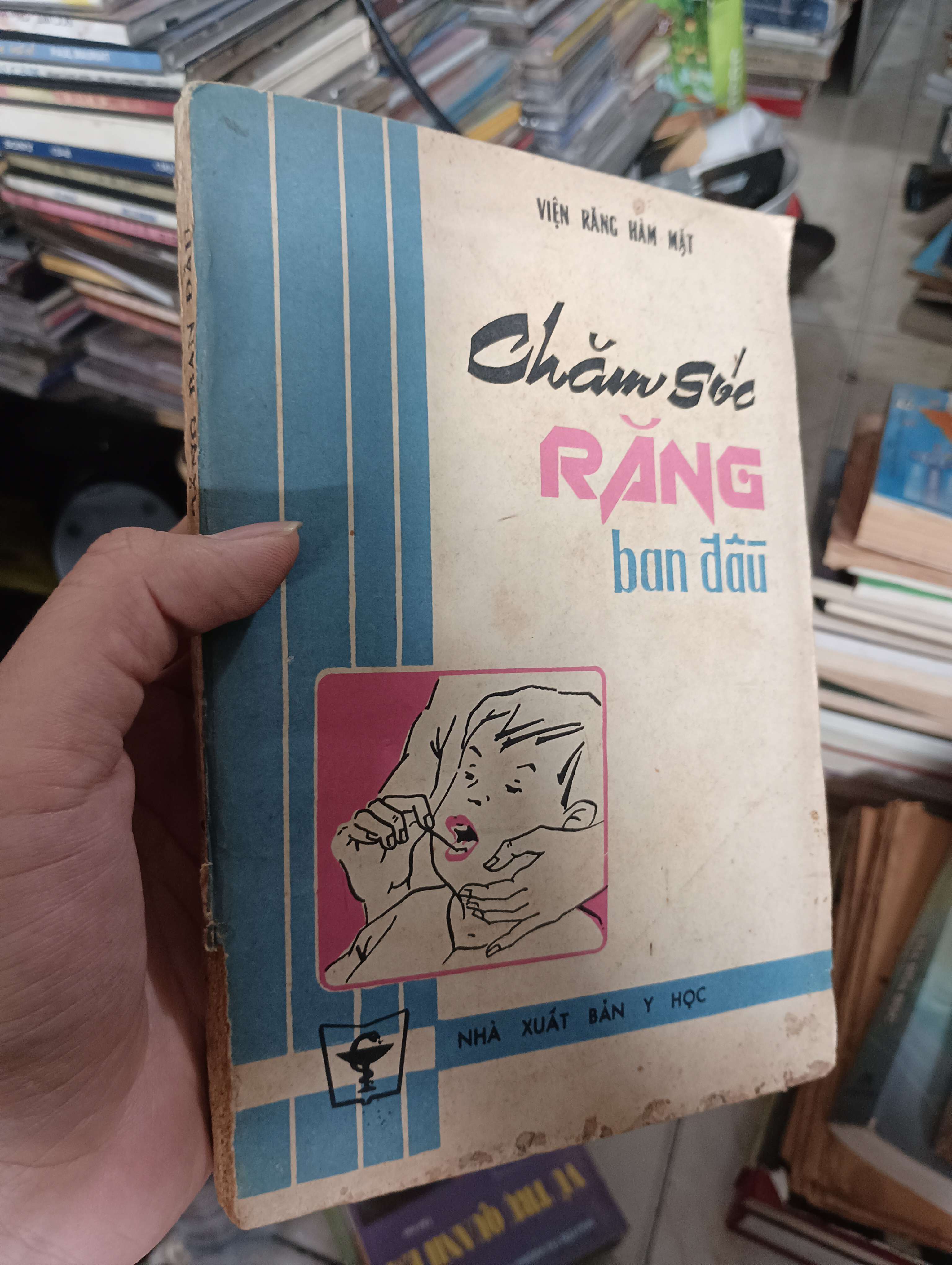 Chăm sóc răng ban đầu - Viện Răng Hàm Mặt 1986 (Sách Y học - Sức khỏe - Thể thao) KSX
