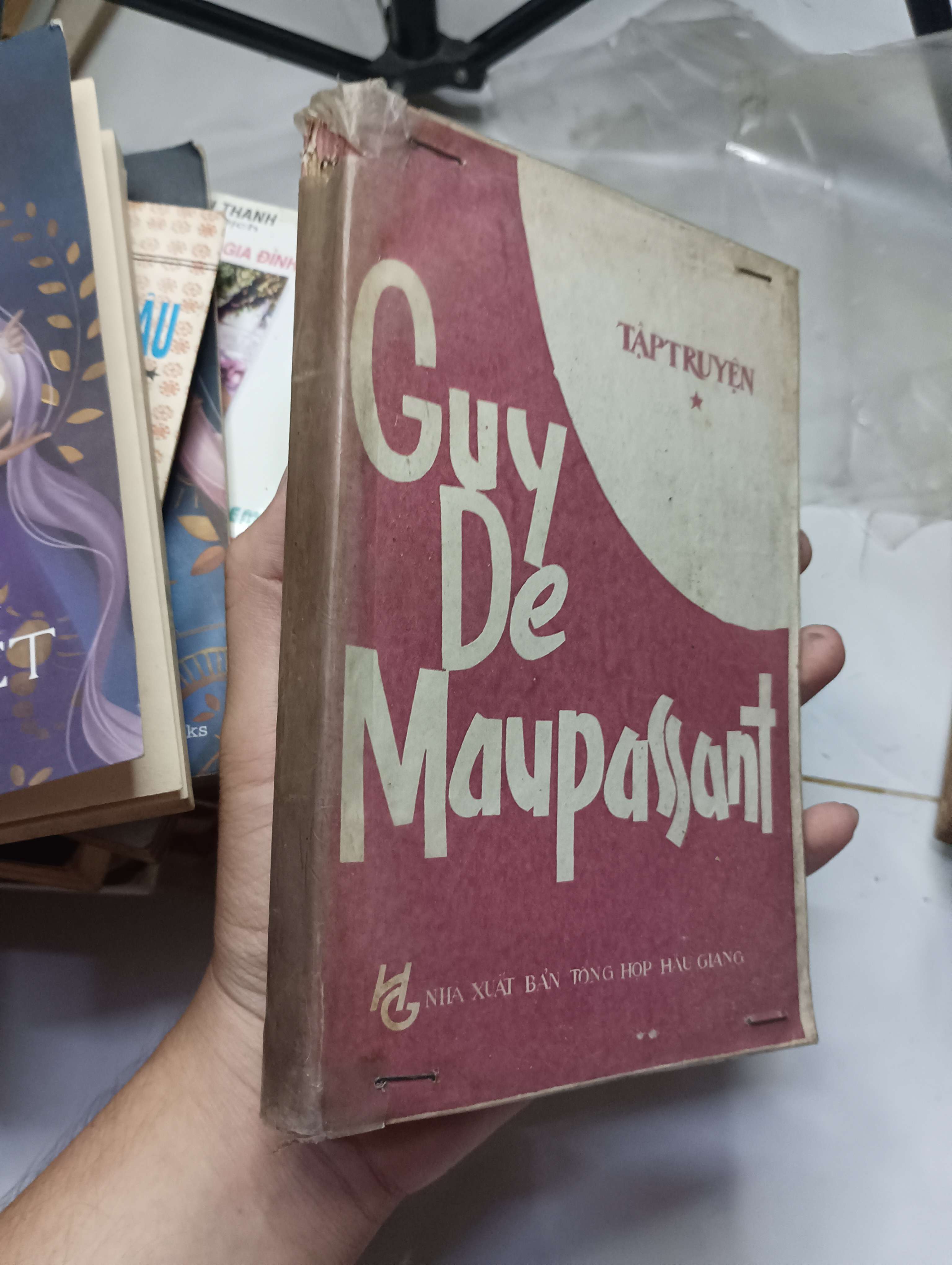 Guy De Maupassant - Tập truyện 1988 70% ố gáy xấu (Văn học nước ngoài) HLSC