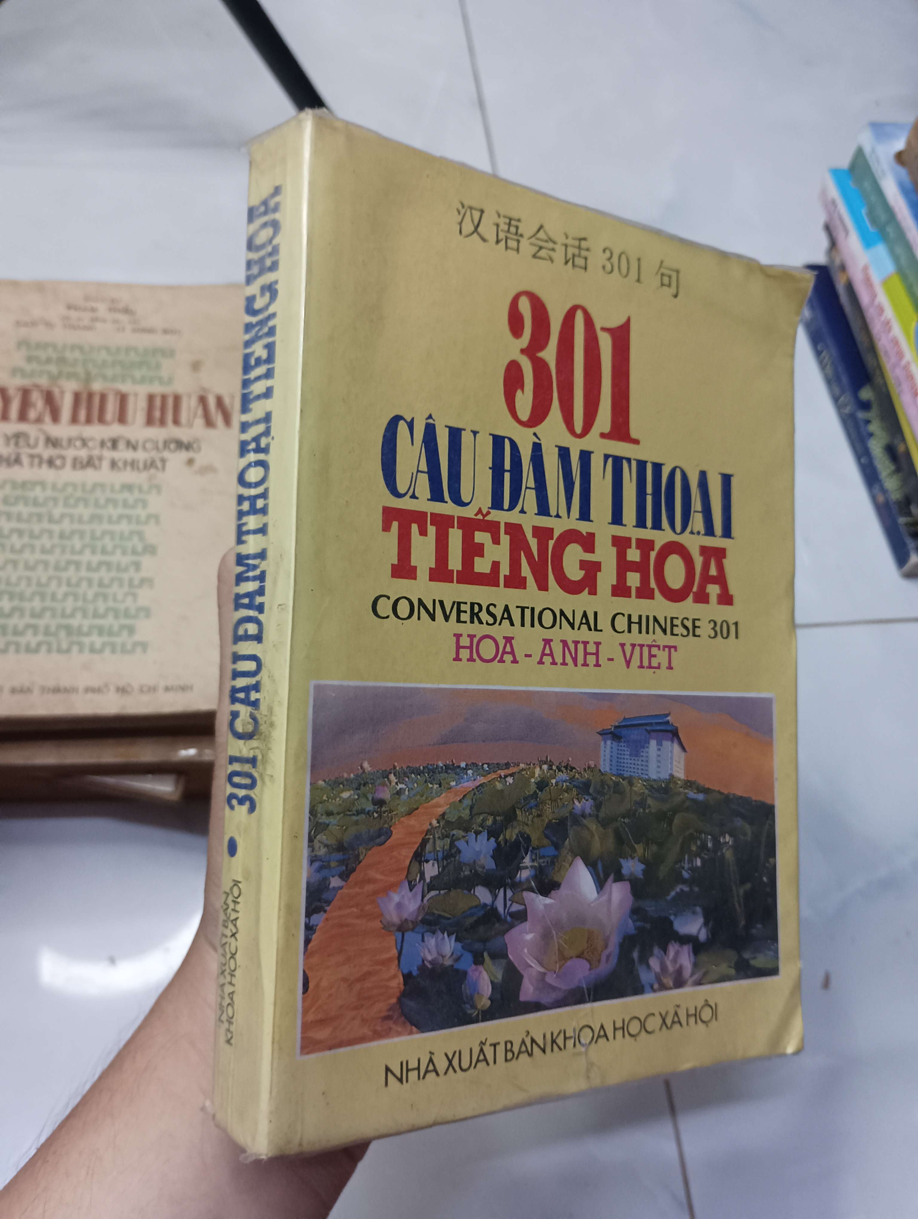 301 câu đàm thoại tiếng Hoa 2000 80% ố (Sách học ngoại ngữ) HLSC (NSX)