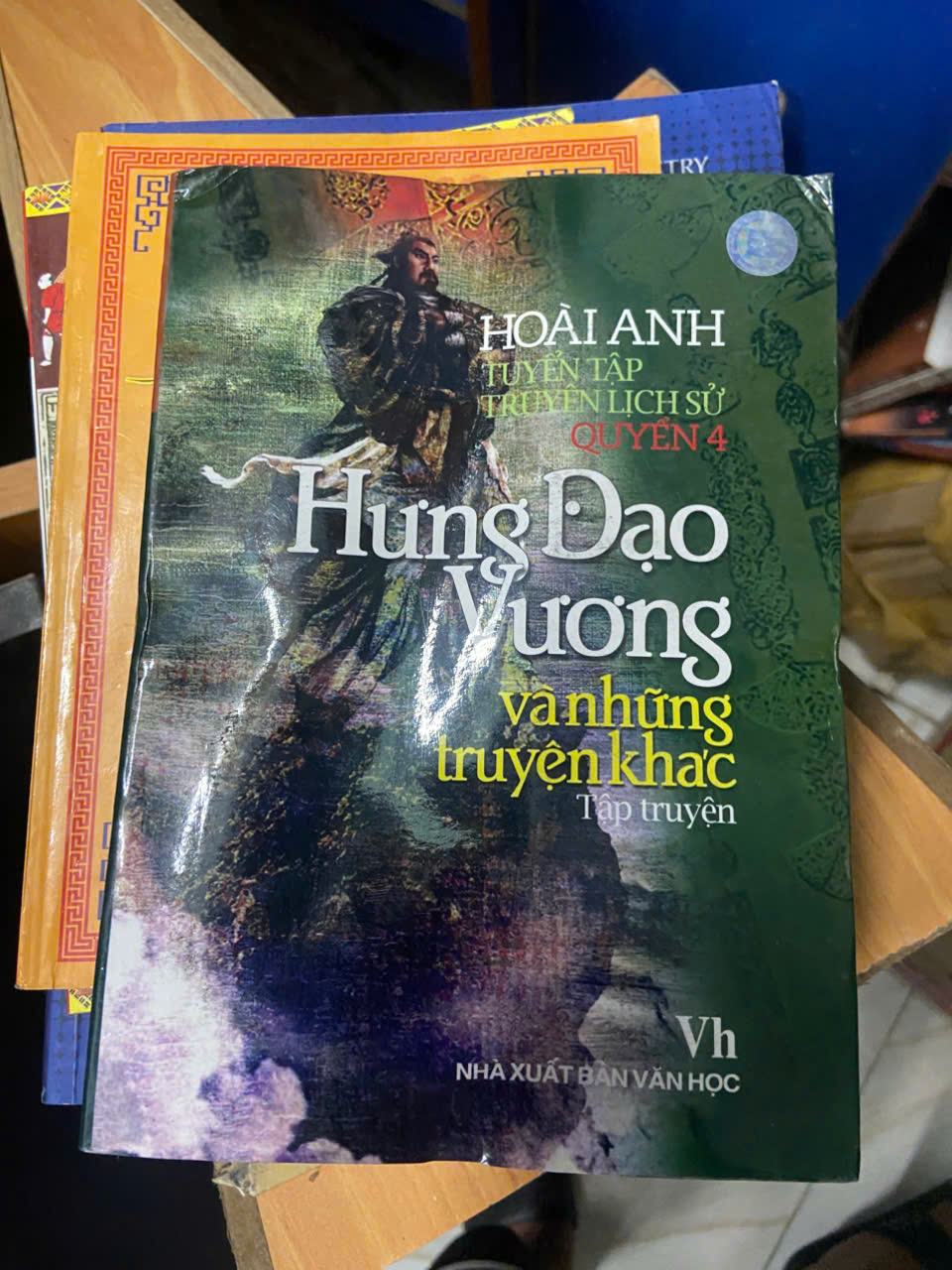 Hưng Đạo Đại Vương và những truyện khác - Hoài Anh Mới 80% (Sách văn học) VAVO