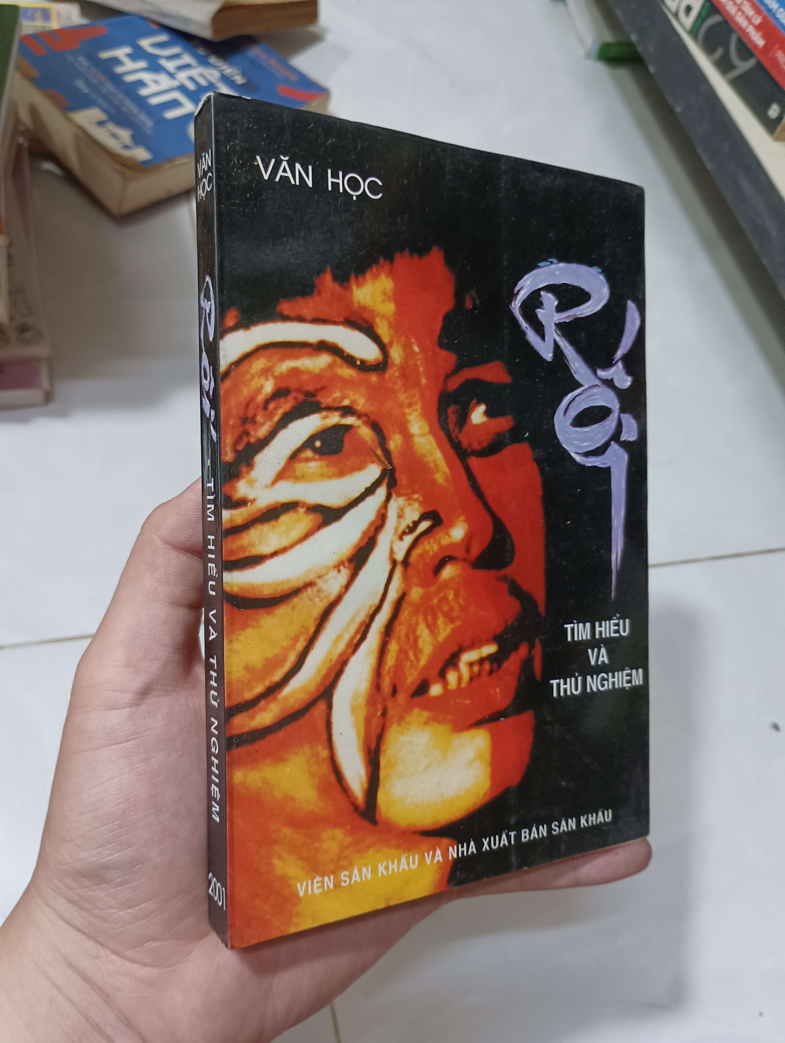 Rối - Tìm hiểu và thử nghiệm 2001 80% ố (Sách văn học) HLSC