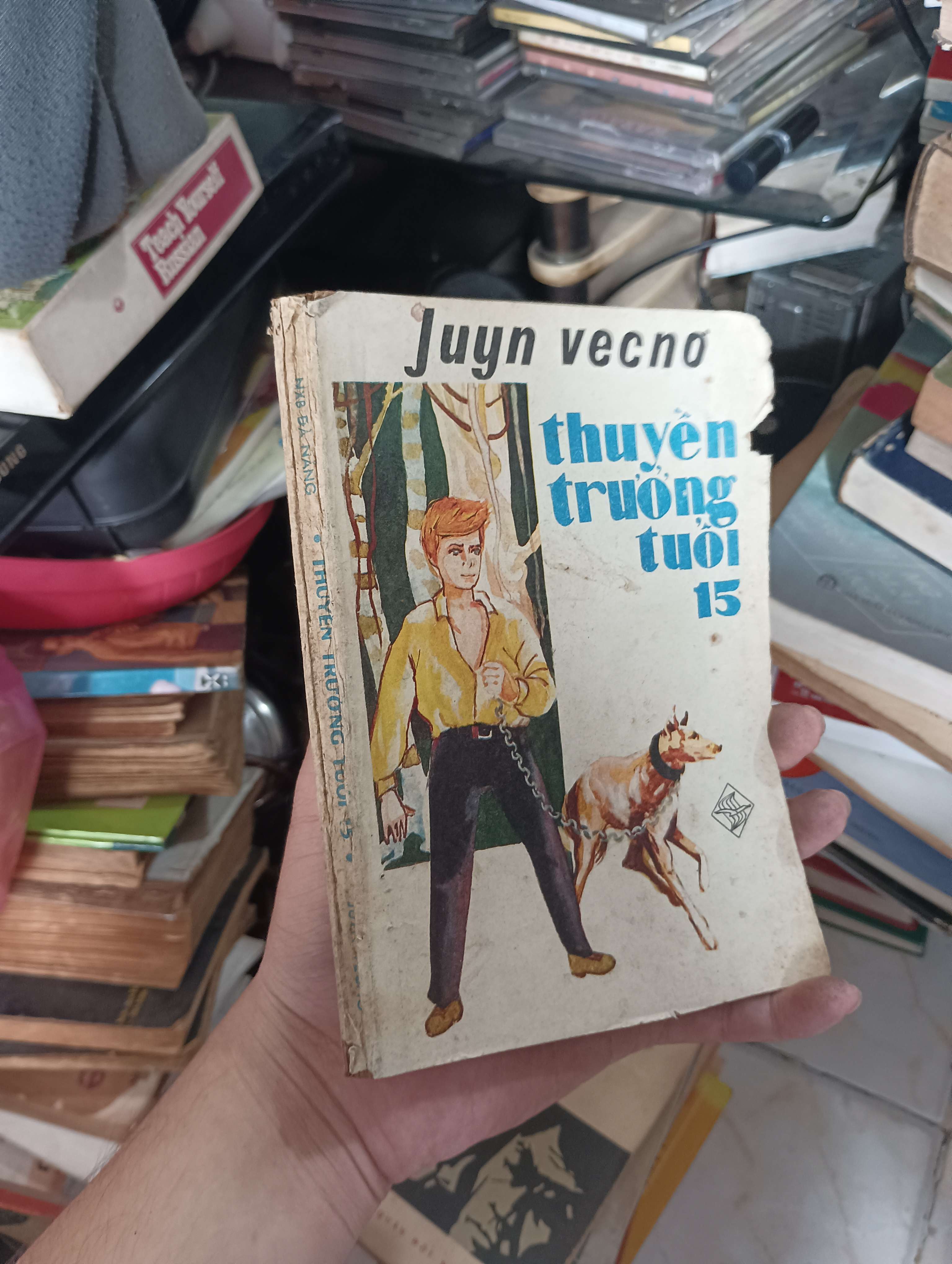 Juyn vecno - thuyền trưởng tuổi 15 1989 (Sách văn học) KSX